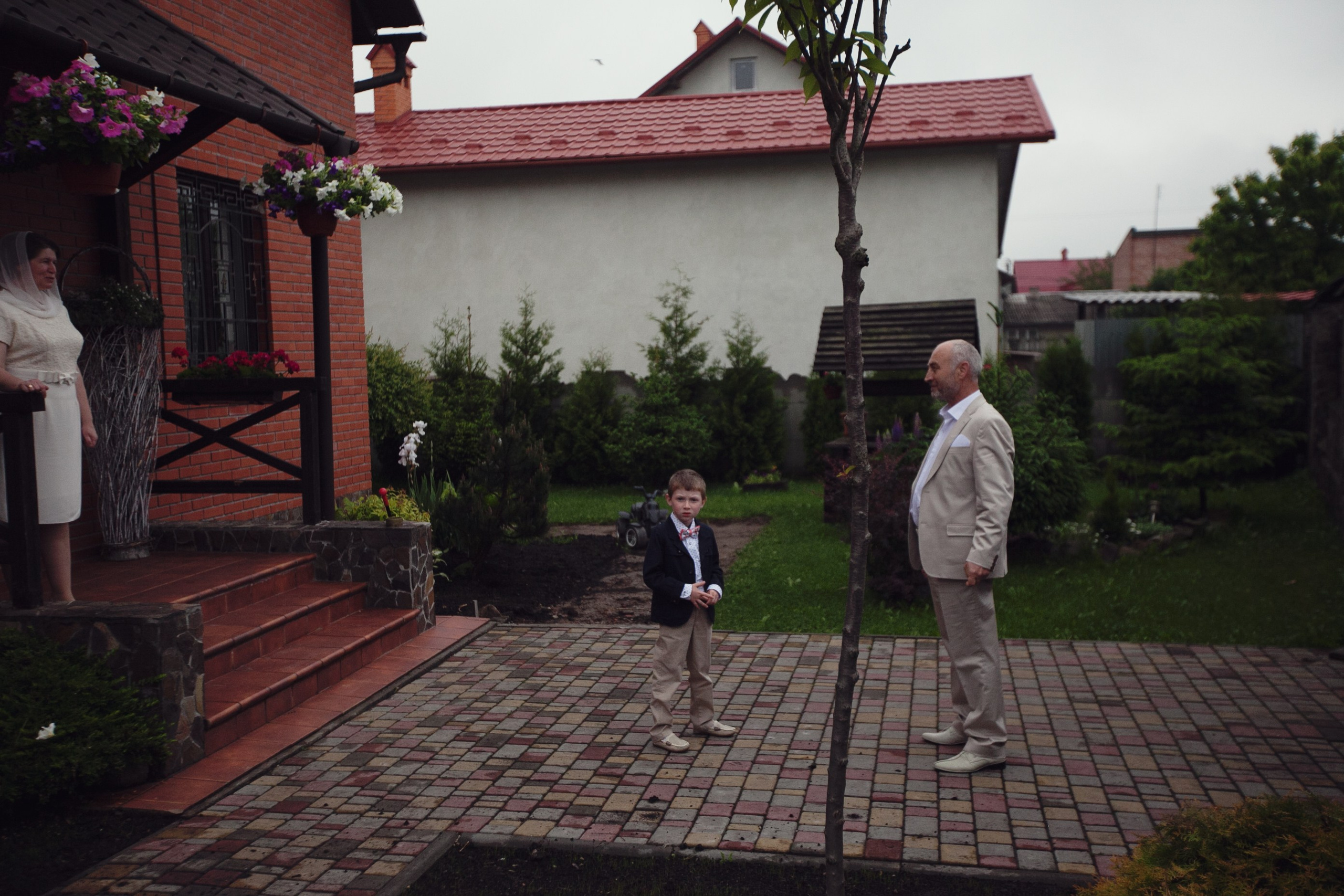 Robert & Andriana, Lviv. Denny Savon — Photographer in Santorini | Weddings, Love Stories & Flying Dress