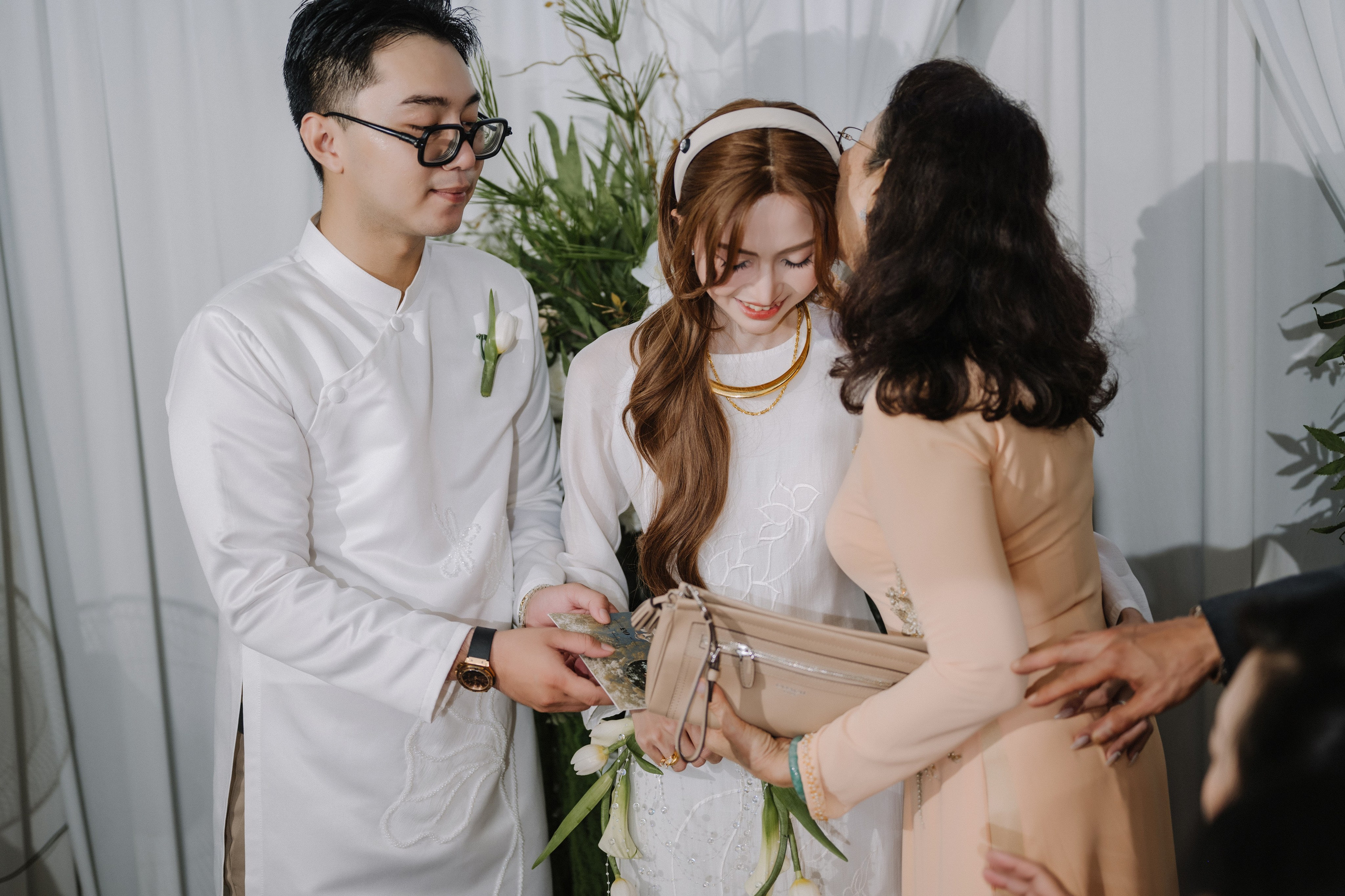 Dat + MaiAnh | Photojournalism. BenColor Studio