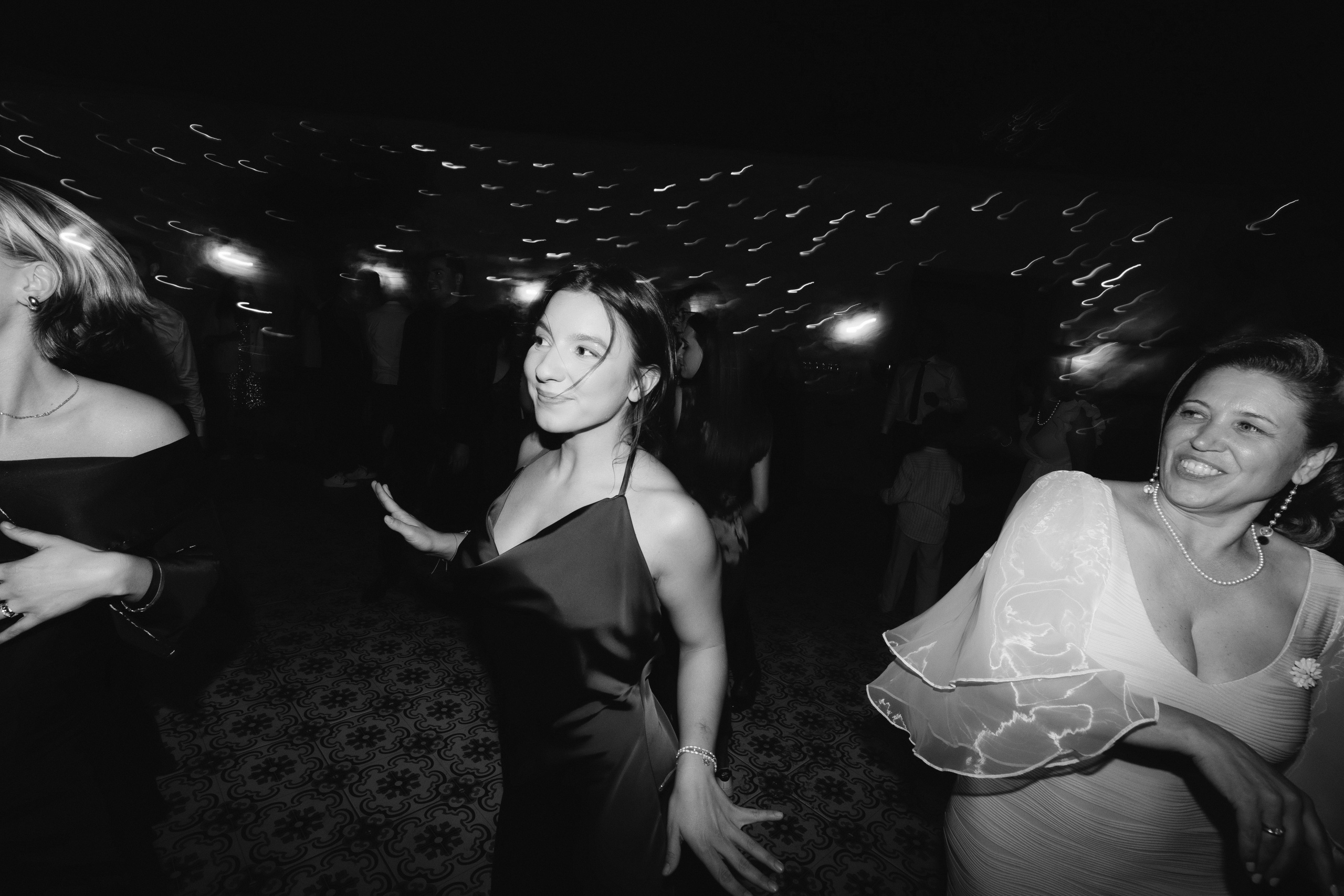 Dragoste povestită de noi. Servicii Foto Video în Chișinău și Europa ID-Brothers