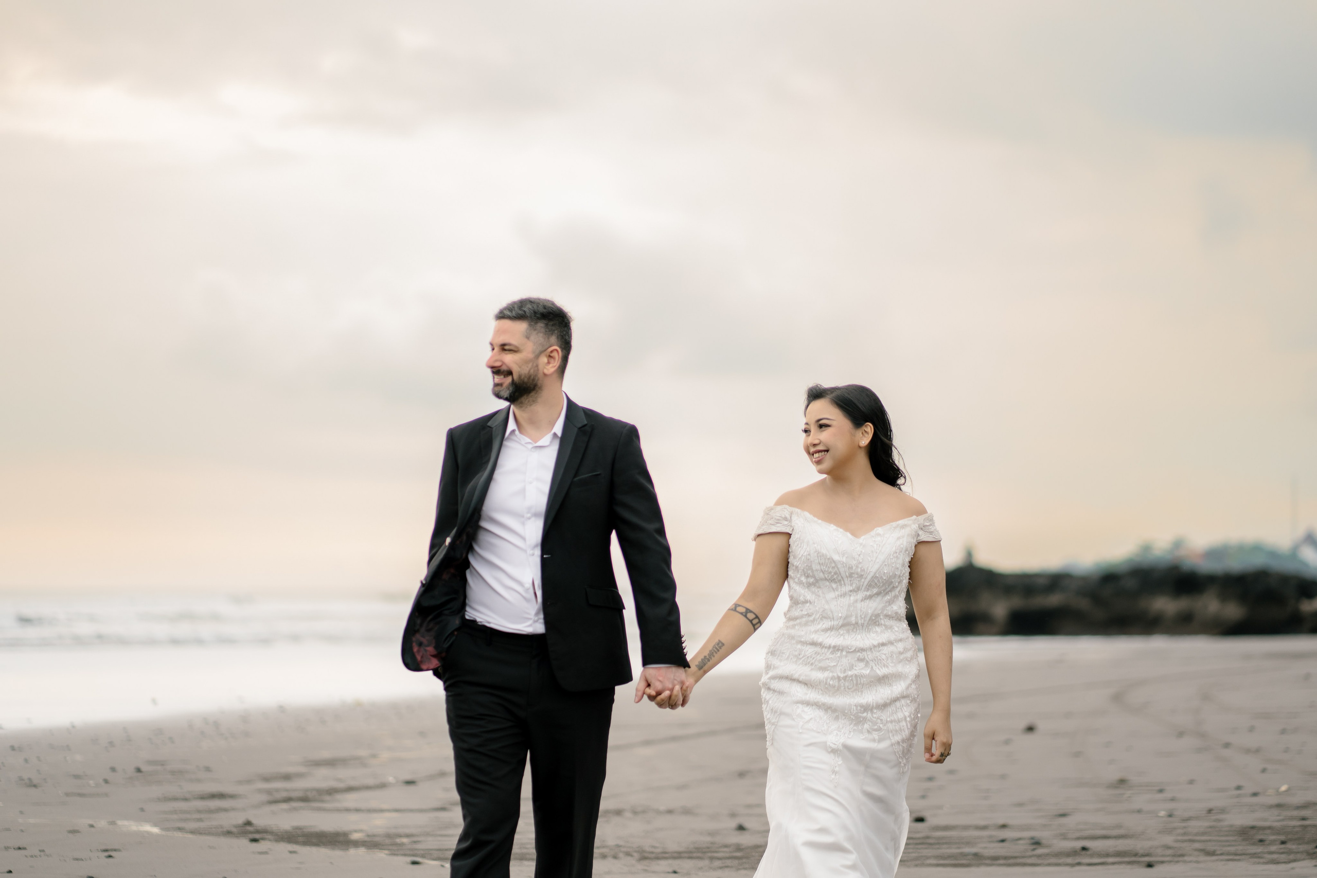 Honeymoon Photoshoot in Bali. Female Photographer in Bali