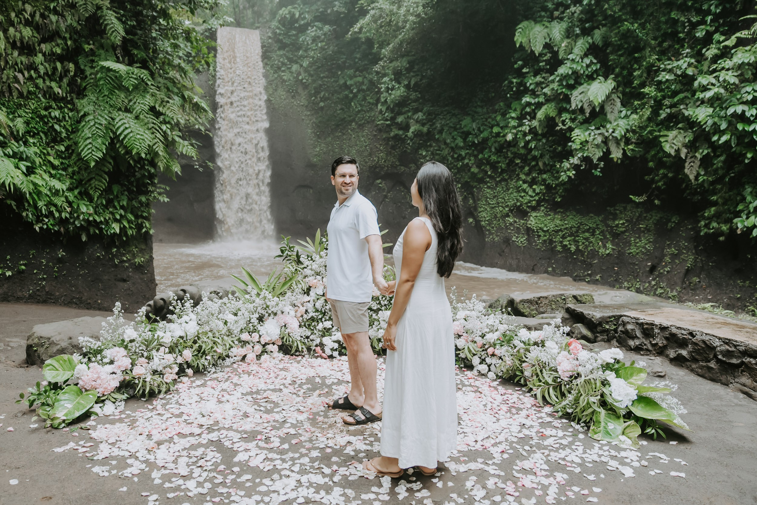 Marriage Proposal. Female Photographer in Bali