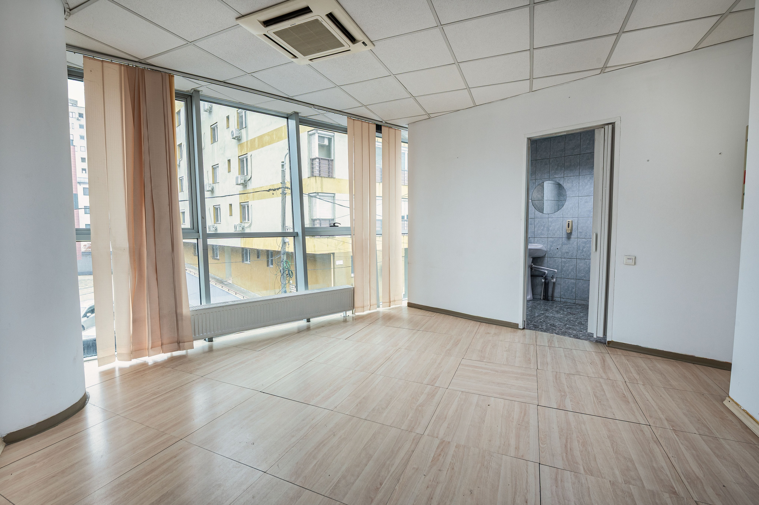 Clădire Birouri. Andrei Samuel – Fotograf București | Evenimente, Studio, Imobiliare, Produs