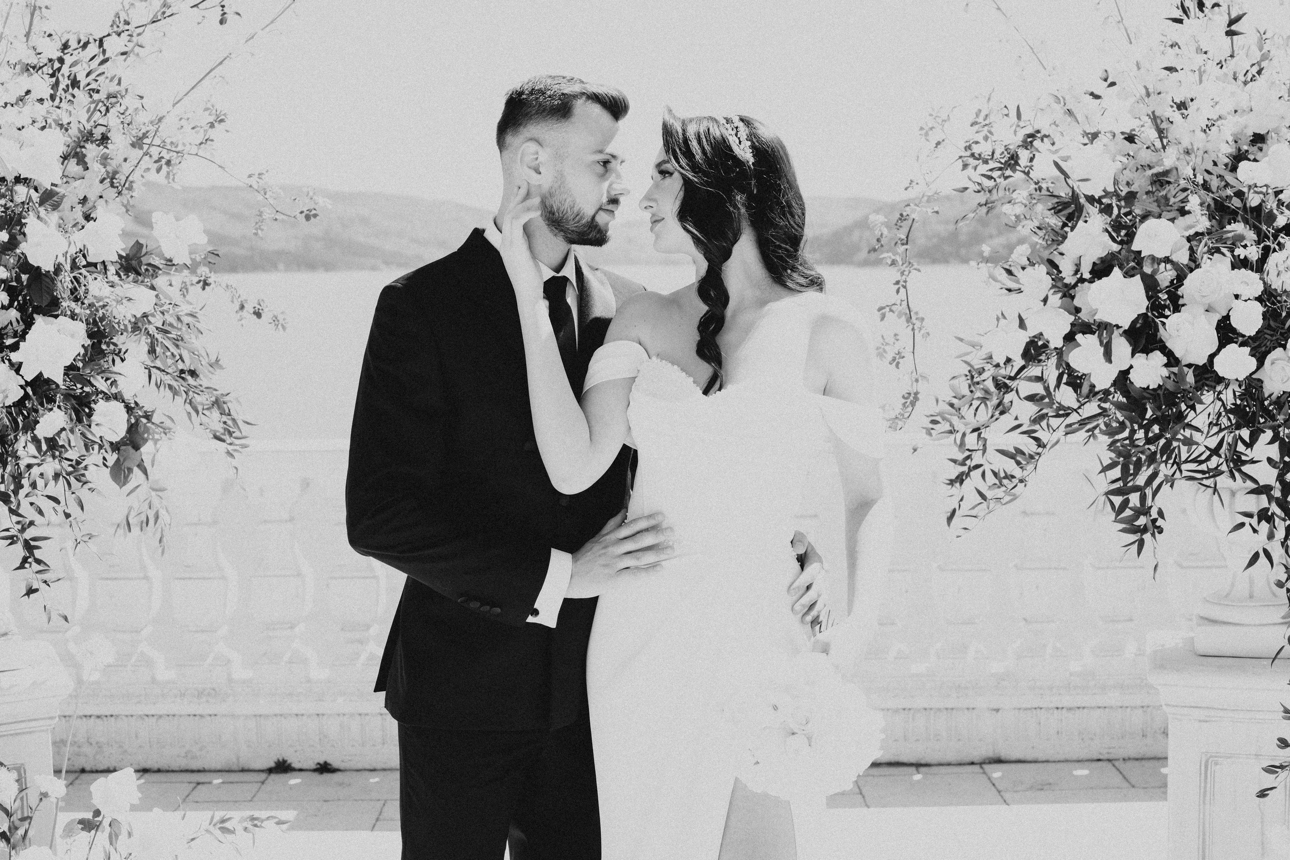 Nunta Bianca si Gilbert, Gradinile Romane, Piatra Neamt. Ana Maria Dragan Fotograf Evenimente