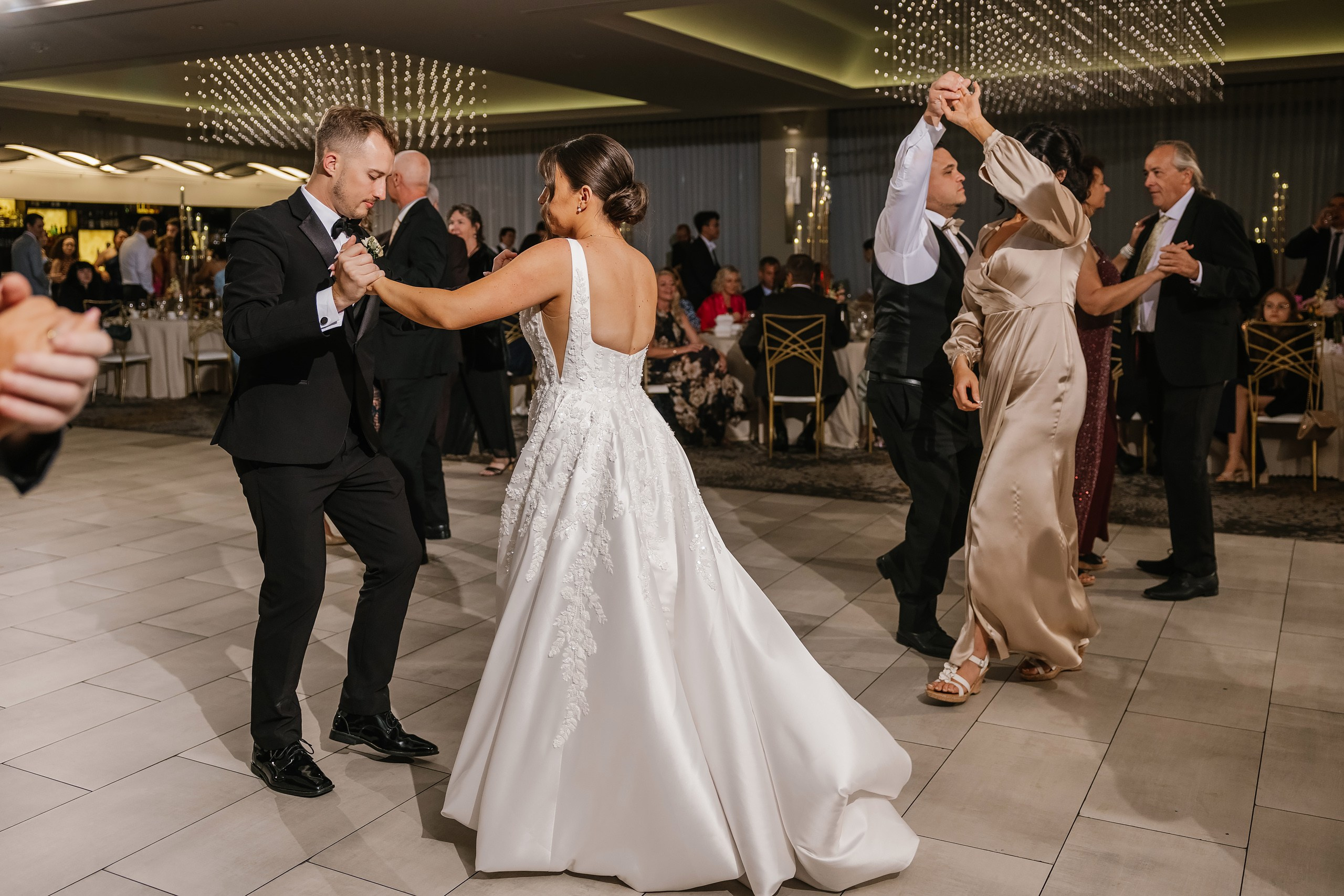 09.06.2025 Wedding. Wedding family event photographer in Chicago Nick Yushevich