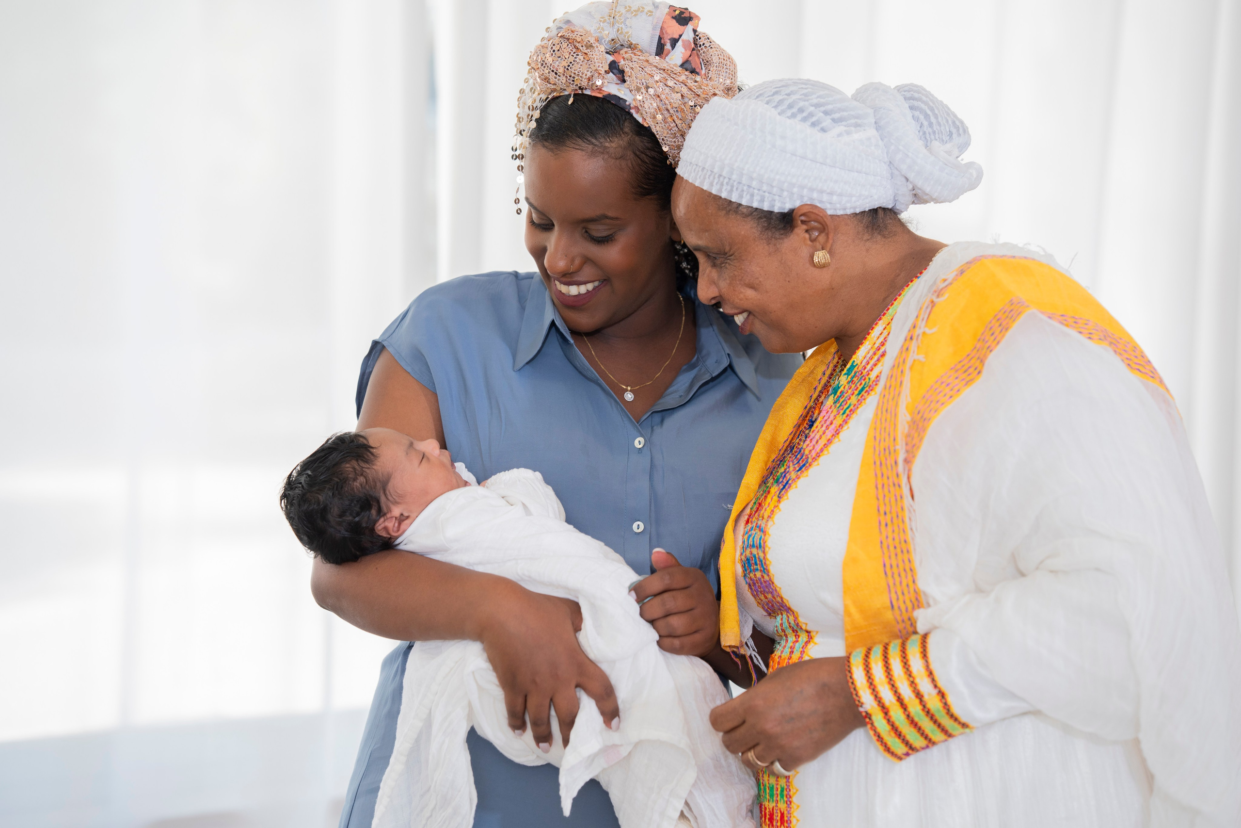 משפחת סלומון. יוסף מזרחי צילום חתונה, ברית וזוגיות. צלם מקצועי שאוהב להוציא אתכם הכי יפים ברגעים הכי מרגשים
