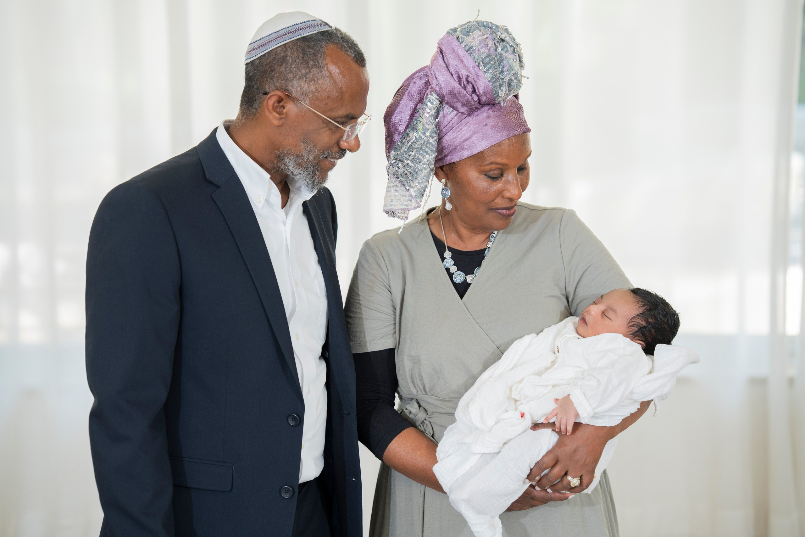 משפחת סלומון. יוסף מזרחי צילום חתונה, ברית וזוגיות. צלם מקצועי שאוהב להוציא אתכם הכי יפים ברגעים הכי מרגשים