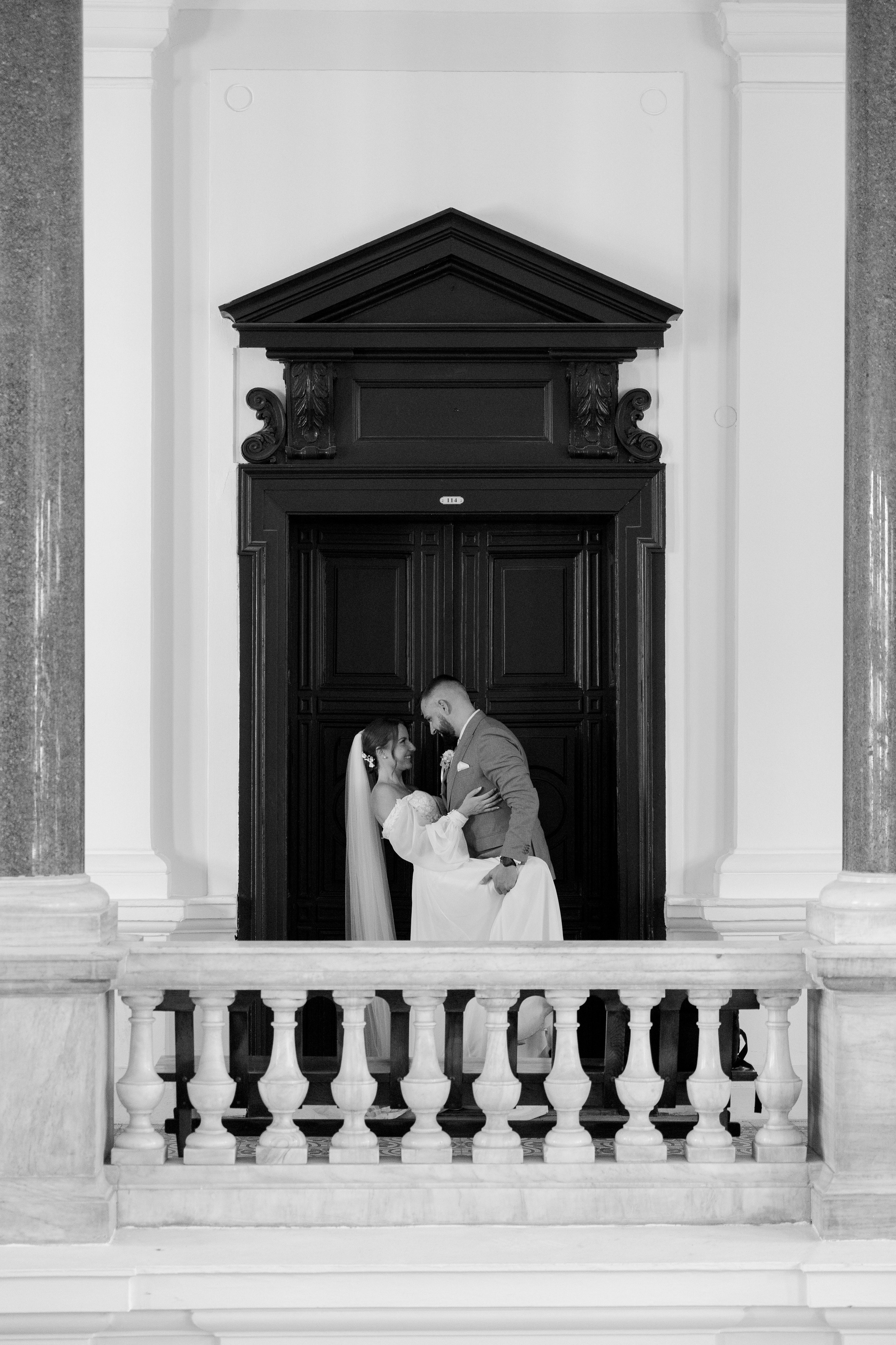 M&D|Between City Lights and Hidden Oasis. Black Sheep Produkcija| Wedding Photography and Wedding Films, based in Kragujevac, Europe / Fotograf i videograf, Kragujevac, Srbija