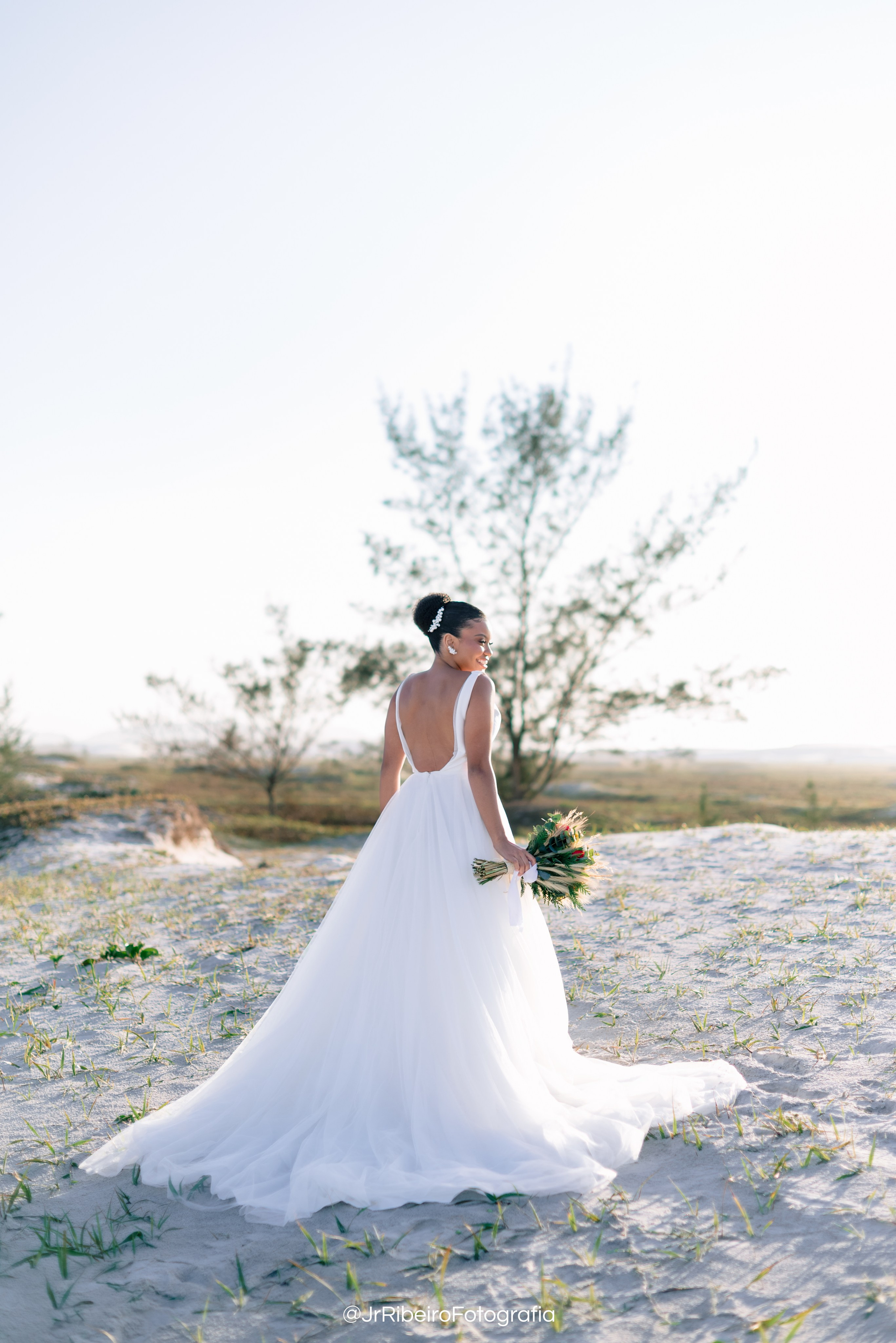 Véu & Mar | Editorial. Junior Ribeiro Fotografia