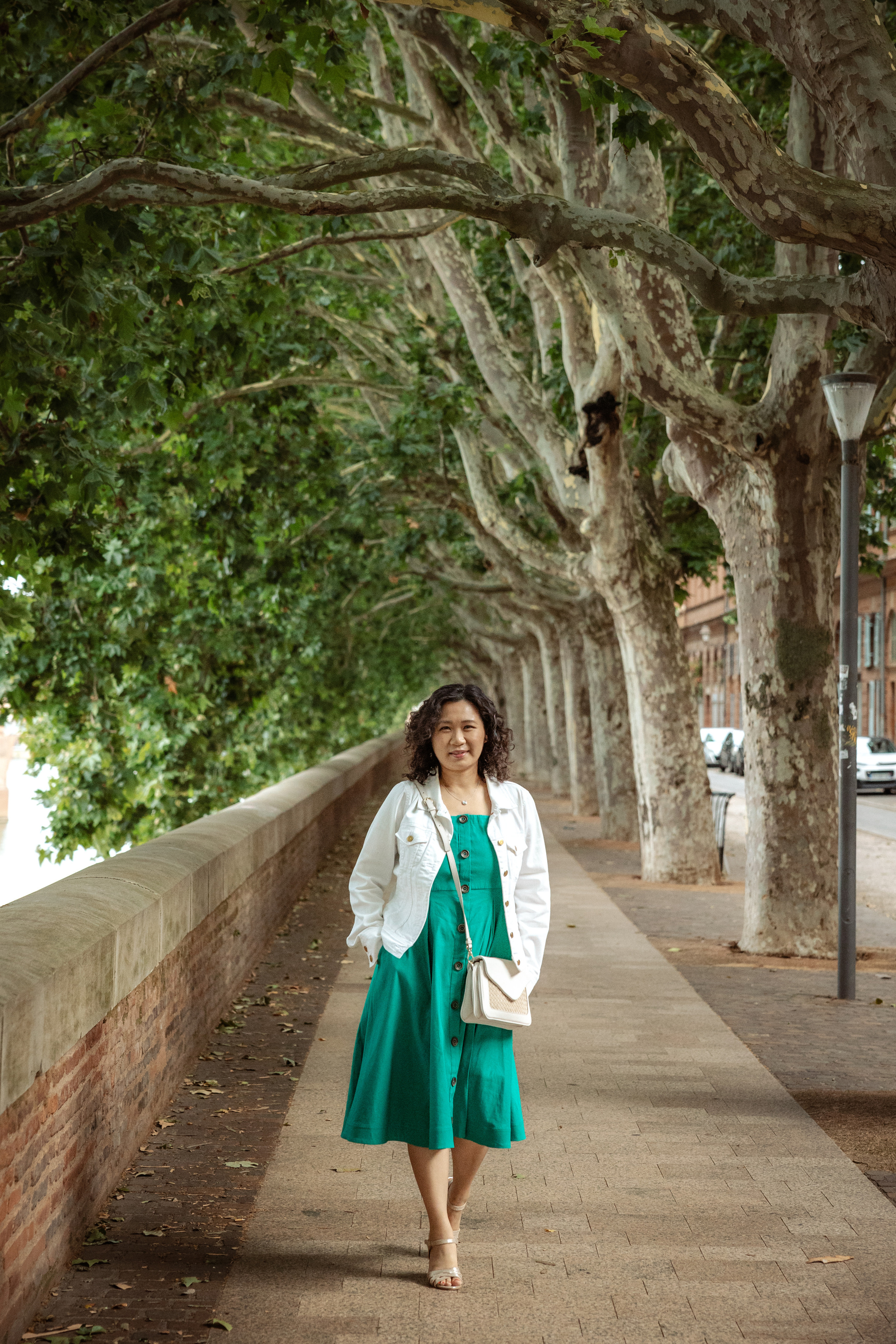 Toulouse photo walk with Betty. Eugénie Smirnova — your photographer in Toulouse and southwest France