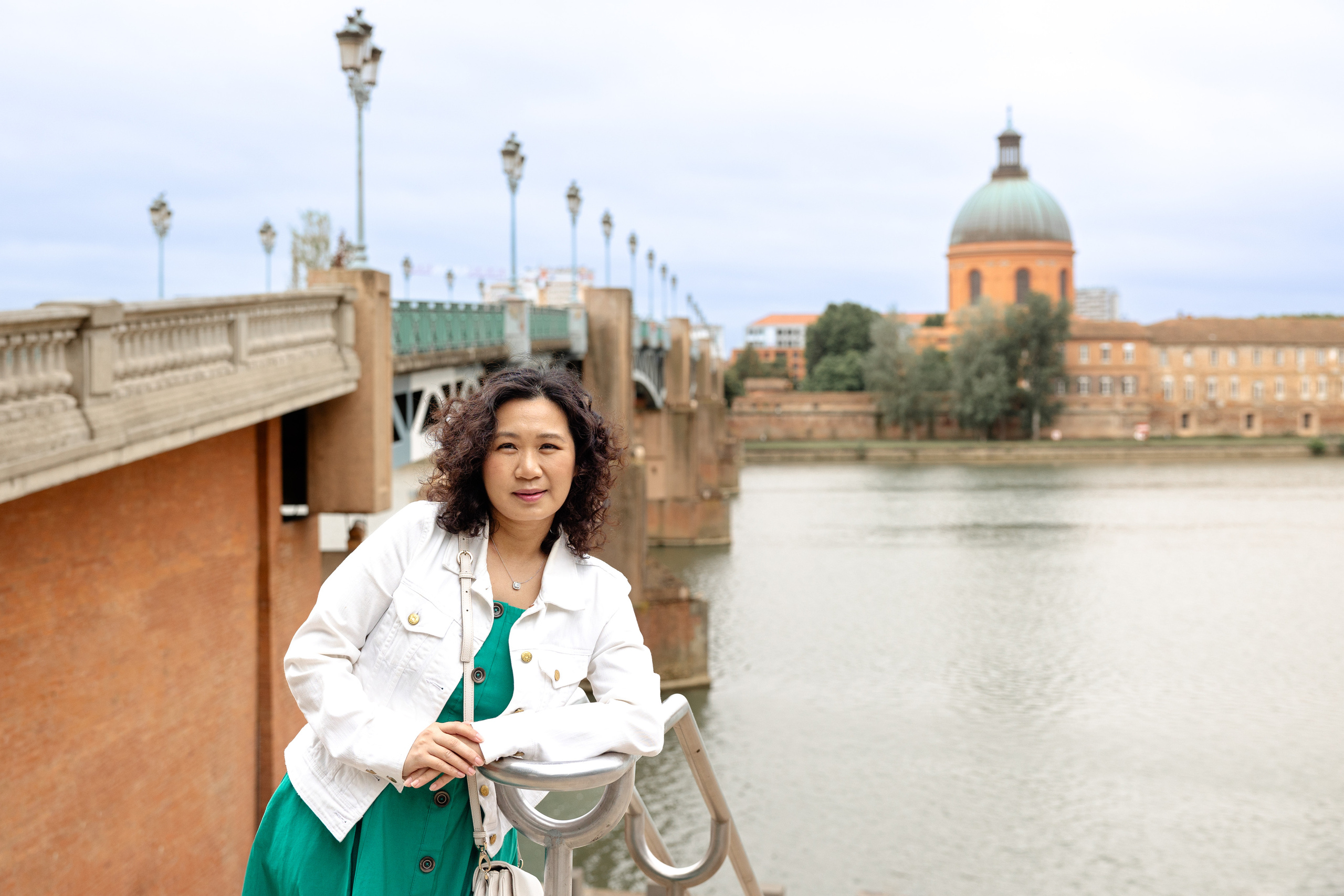 Toulouse photo walk with Betty. Eugénie Smirnova — your photographer in Toulouse and southwest France