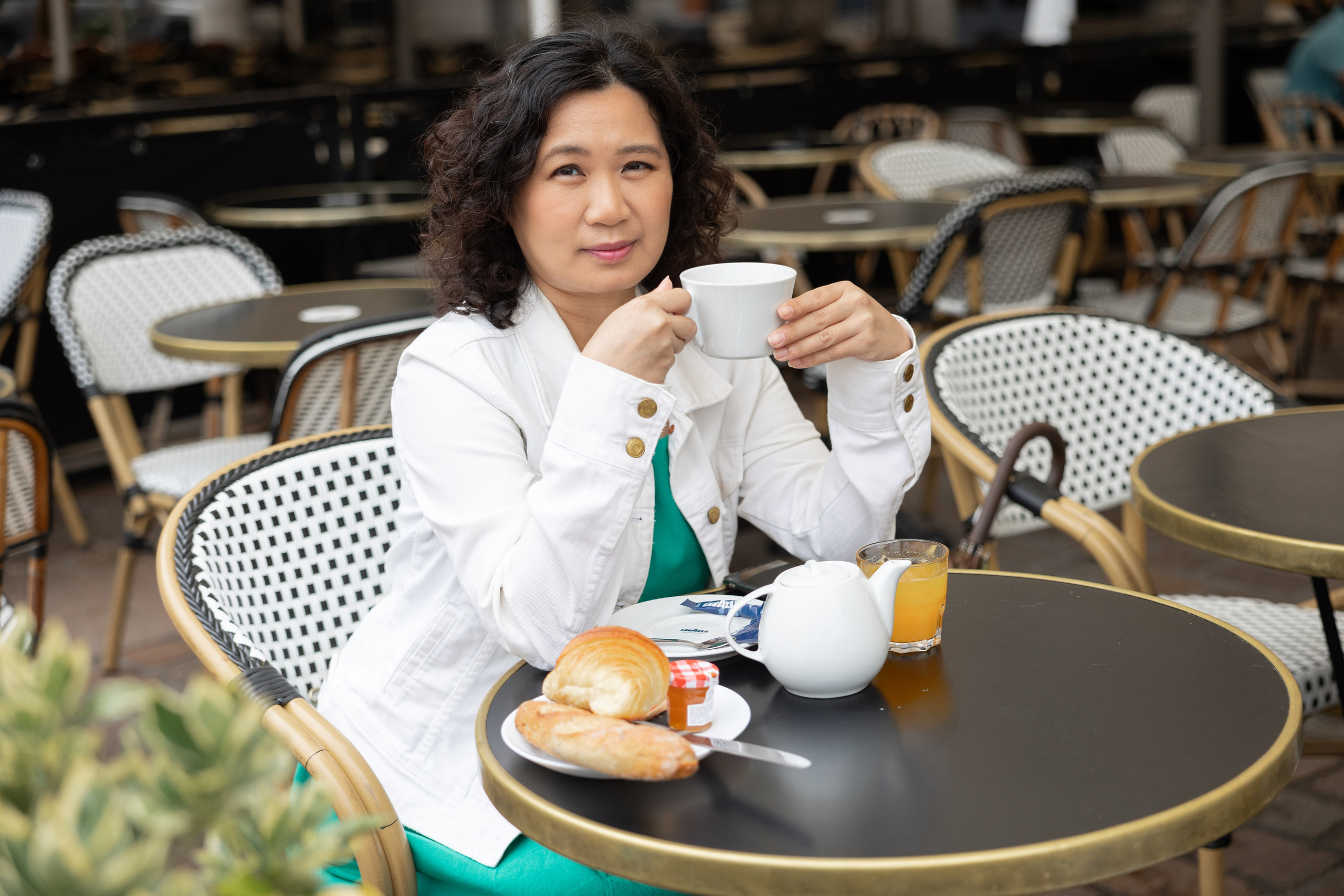 Toulouse photo walk with Betty. Eugénie Smirnova — your photographer in Toulouse and southwest France