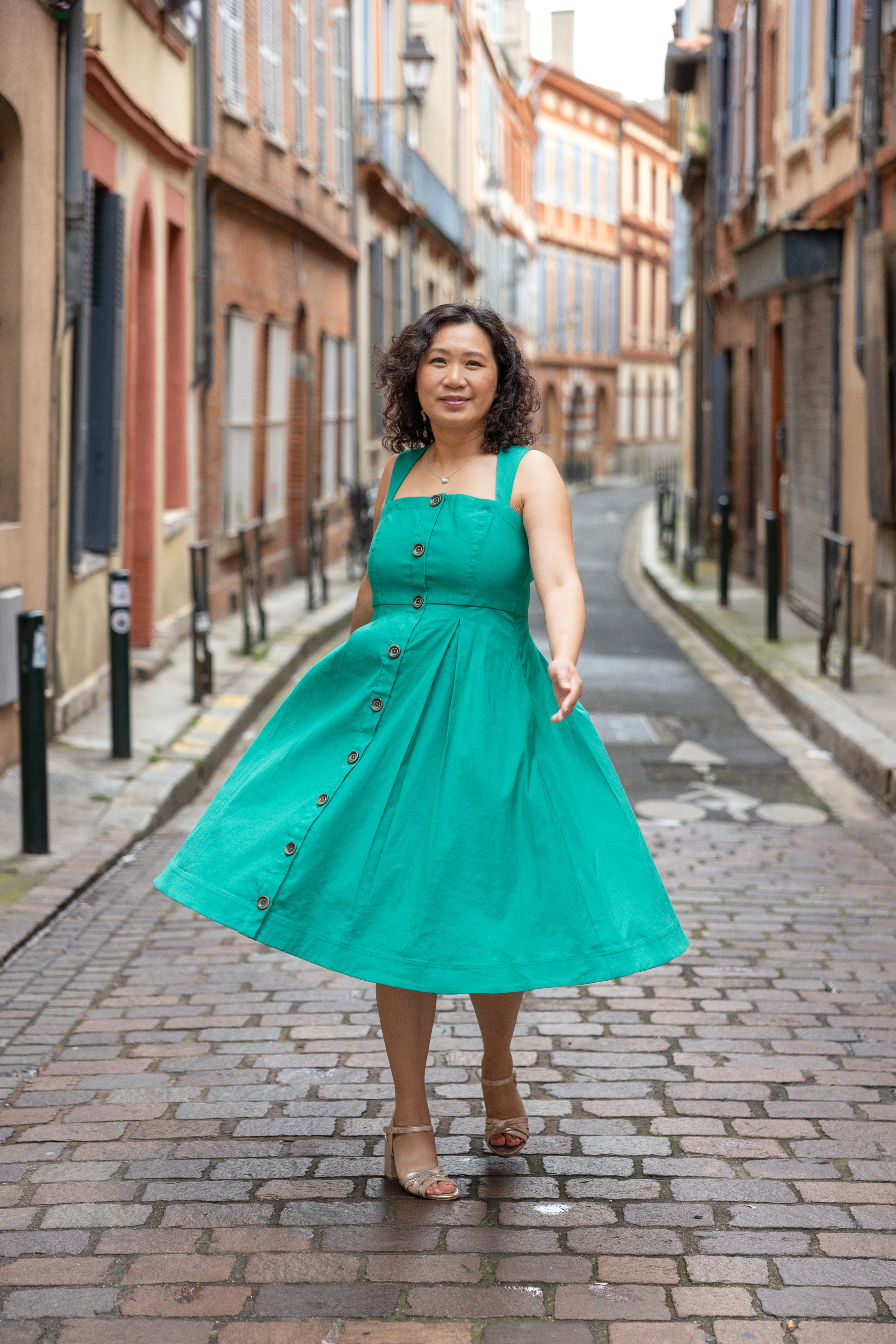 Toulouse photo walk with Betty. Eugénie Smirnova — your photographer in Toulouse and southwest France