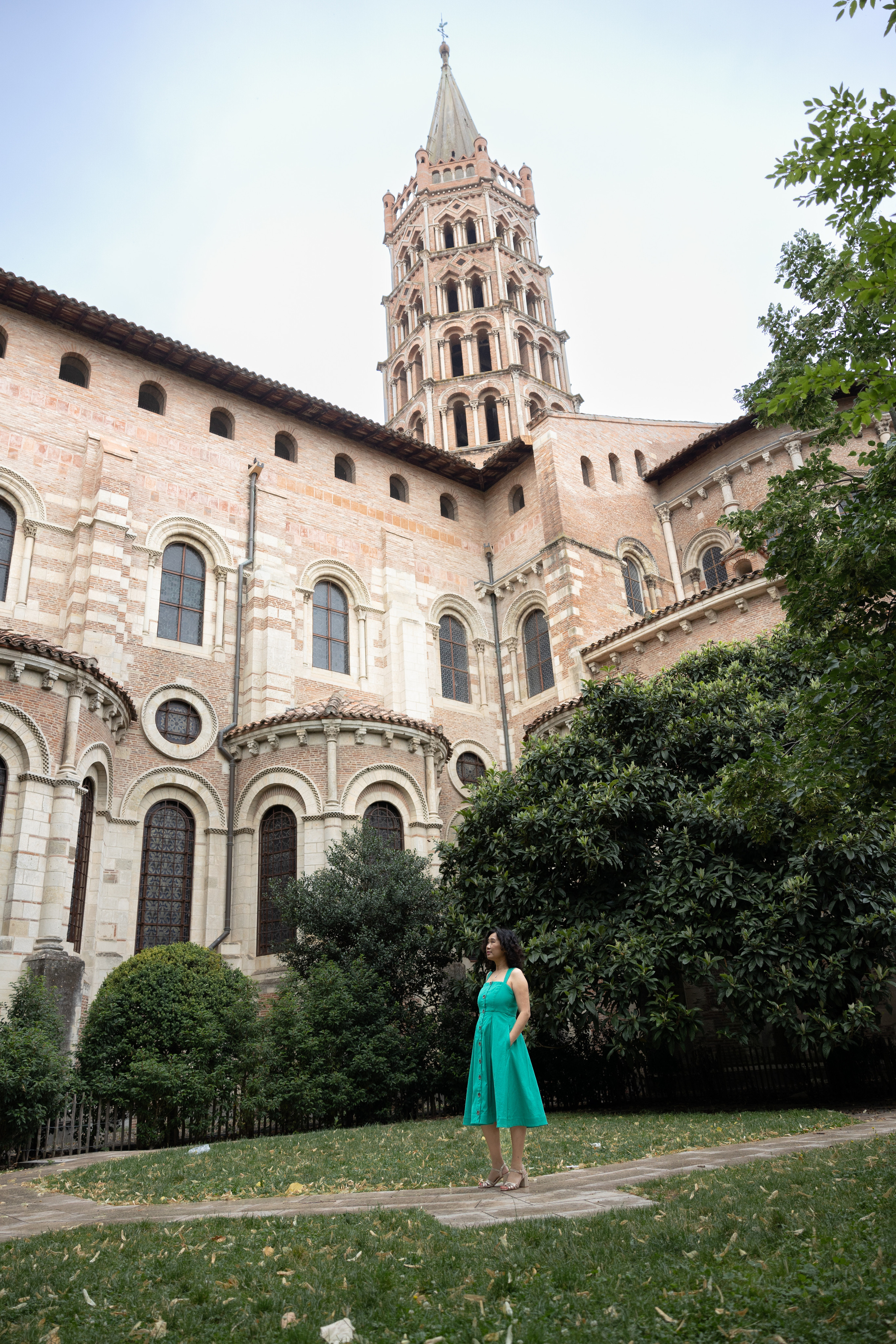 Toulouse photo walk with Betty. Eugénie Smirnova — your photographer in Toulouse and southwest France