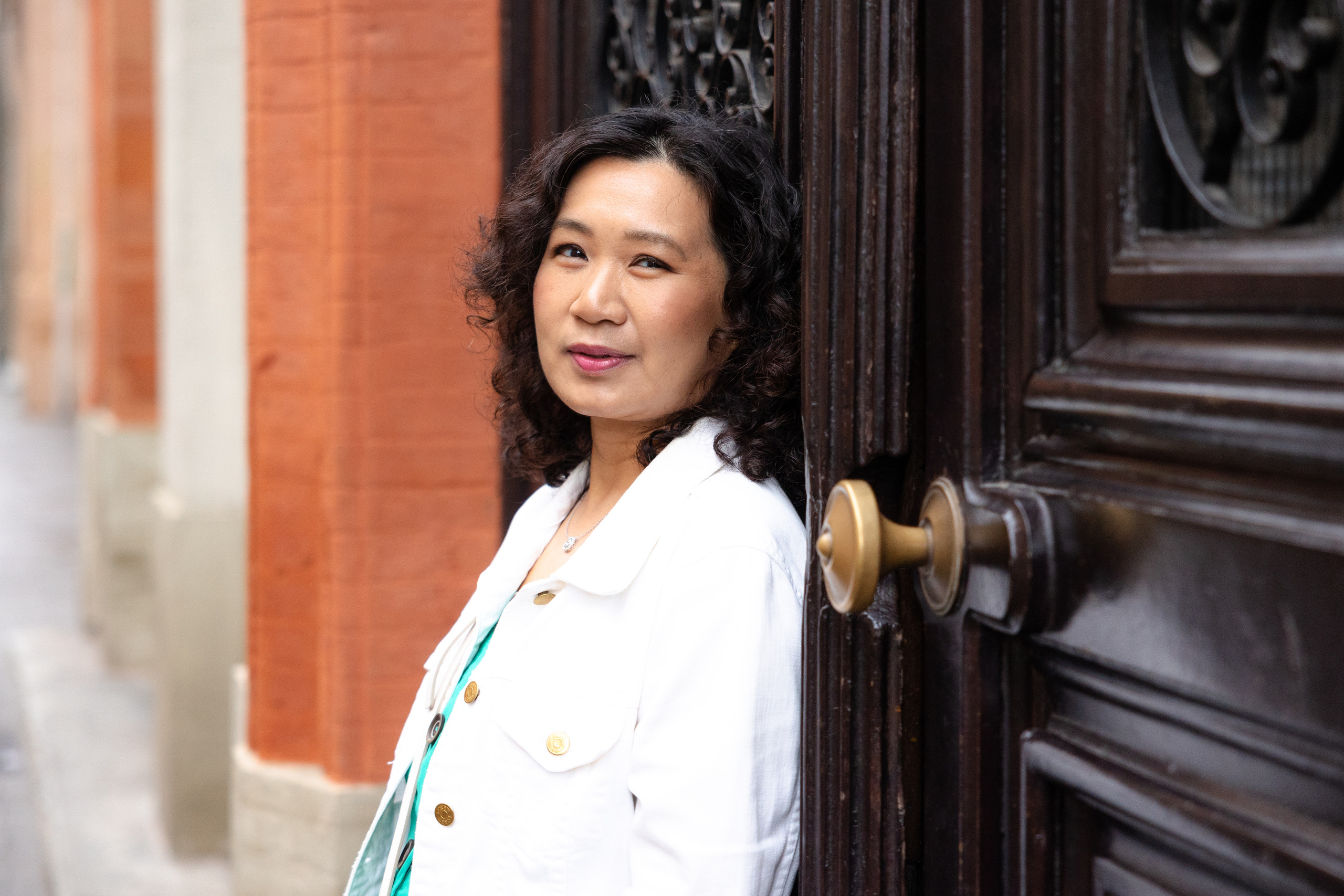 Toulouse photo walk with Betty. Eugénie Smirnova — your photographer in Toulouse and southwest France