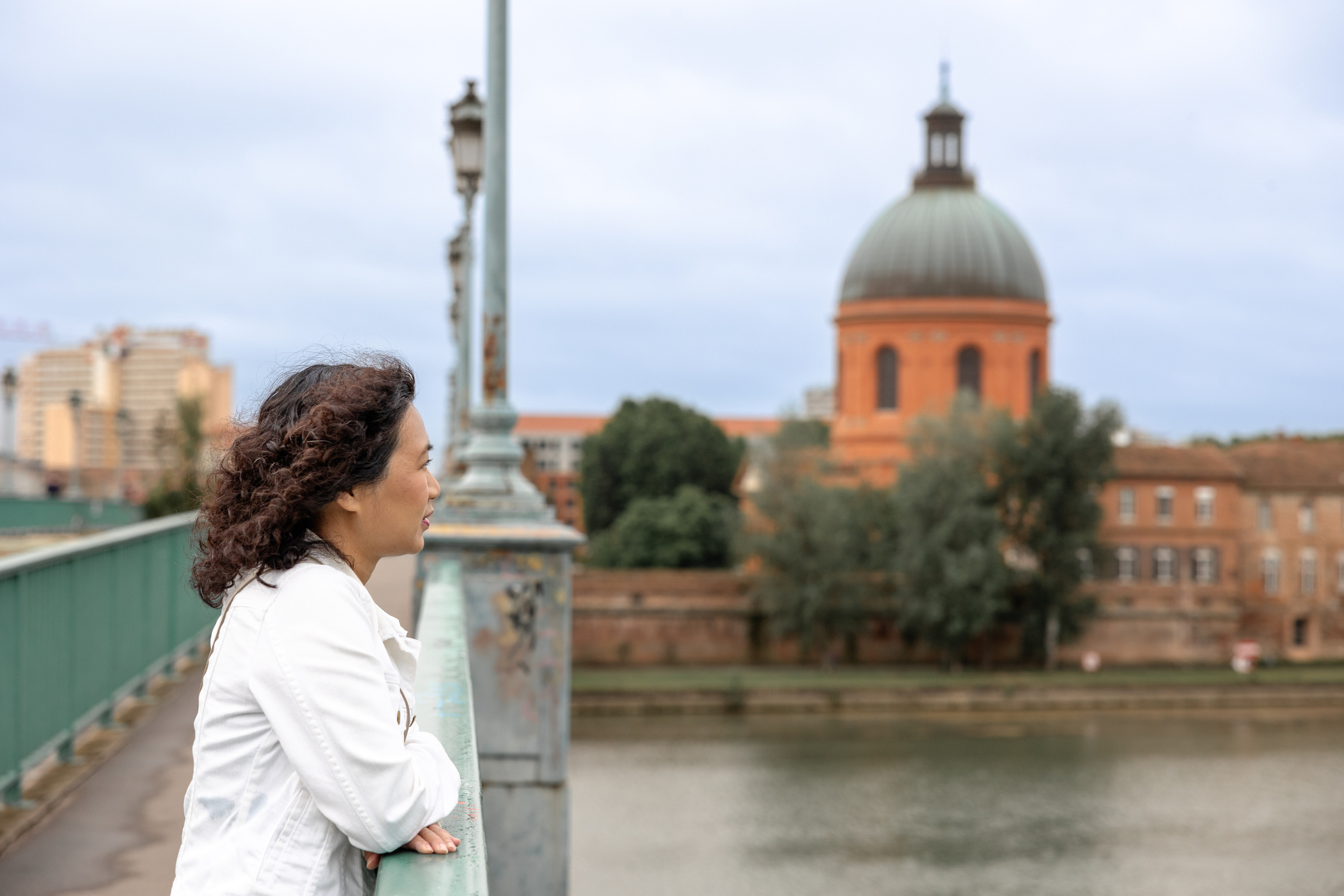 Toulouse photo walk with Betty. Eugénie Smirnova — your photographer in Toulouse and southwest France