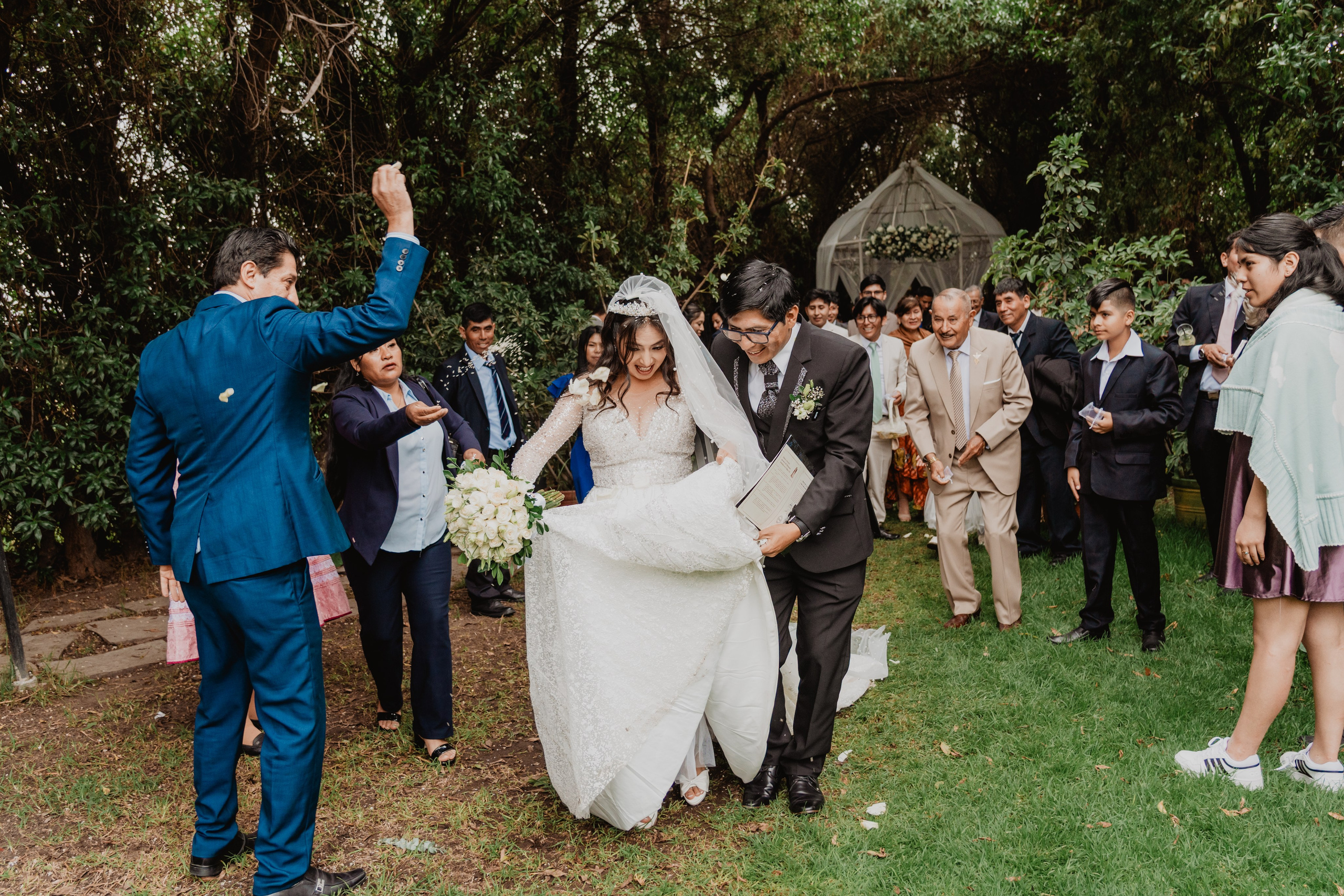FERNANDO + MARIBEL | BODA RELIGIOSA. Studio KVTA | Fotografía y Video de Bodas en Arequipa