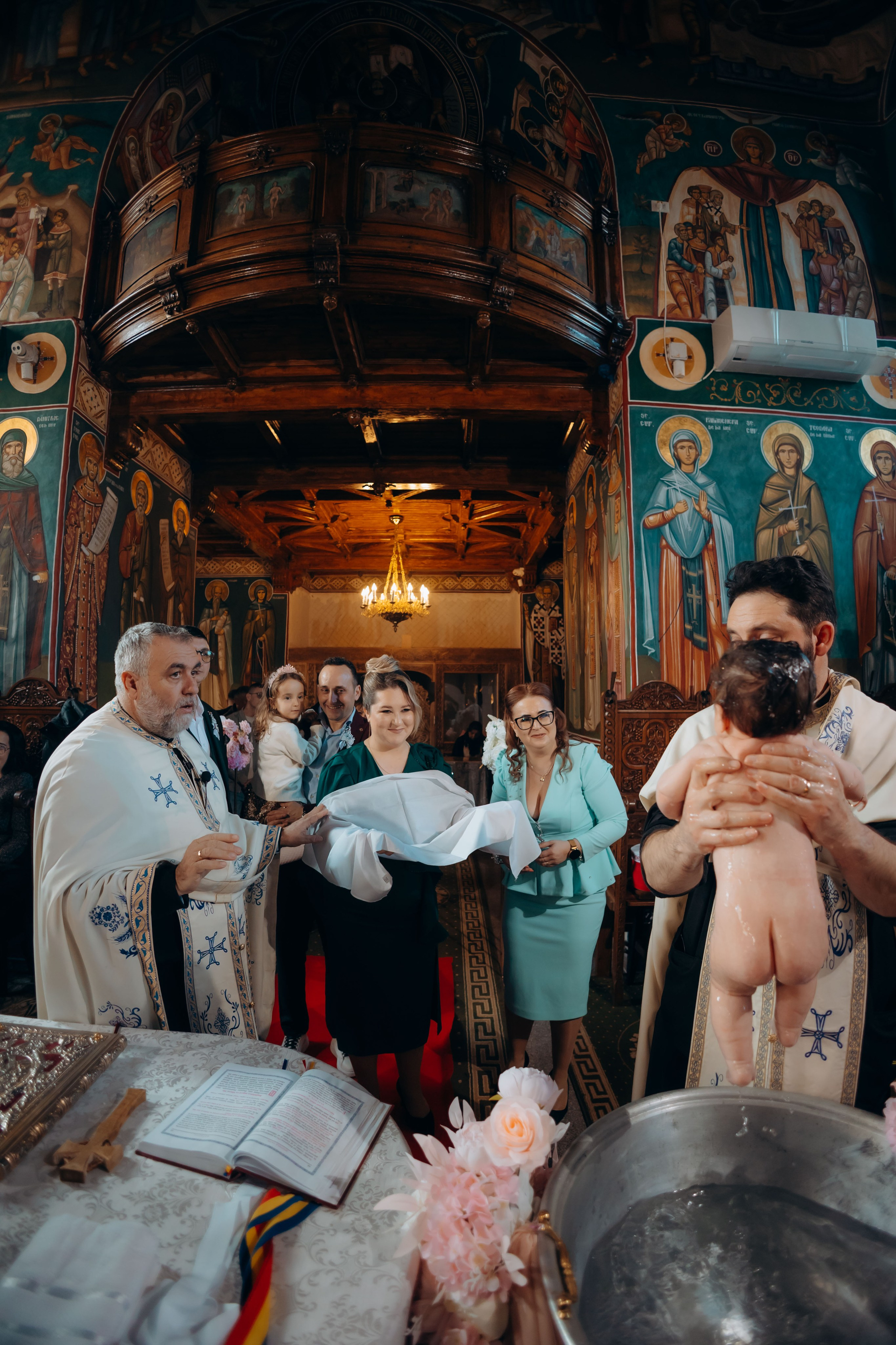 Povestea voastră, regizată de noi |Cristi Turculet Videograf Nuntă Suceava | wedding highlight. Servicii foto-video profesionale, pentru momente de neuitat