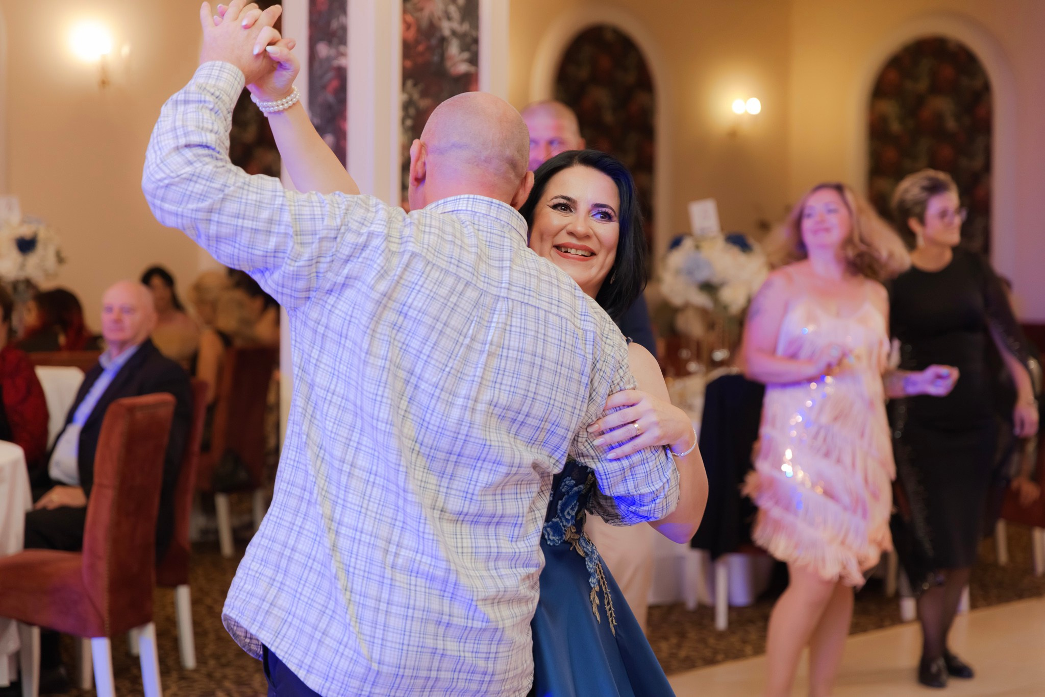 Mihai & Oana. Servicii foto-video profesionale, pentru momente de neuitat