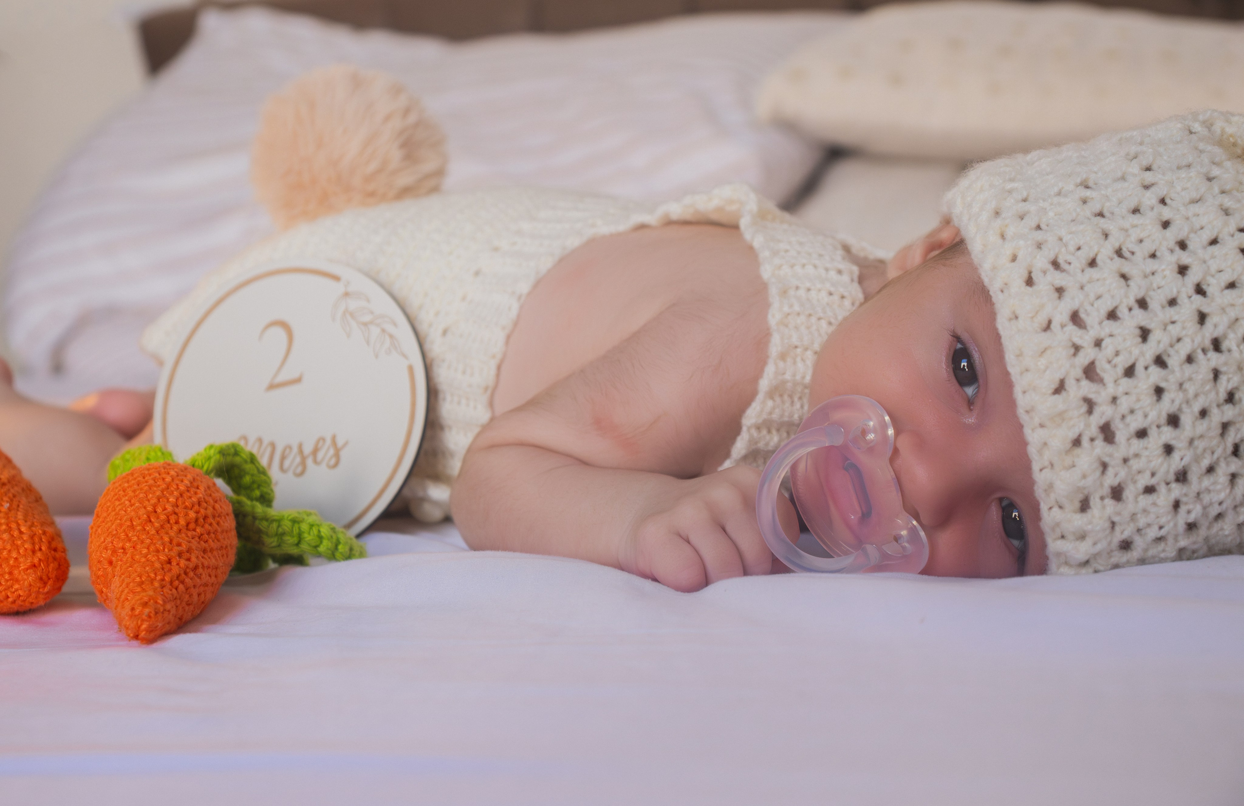 Acompanhamento do Bebê. Fotografia Mensal Infantil. Oukla Estúdio