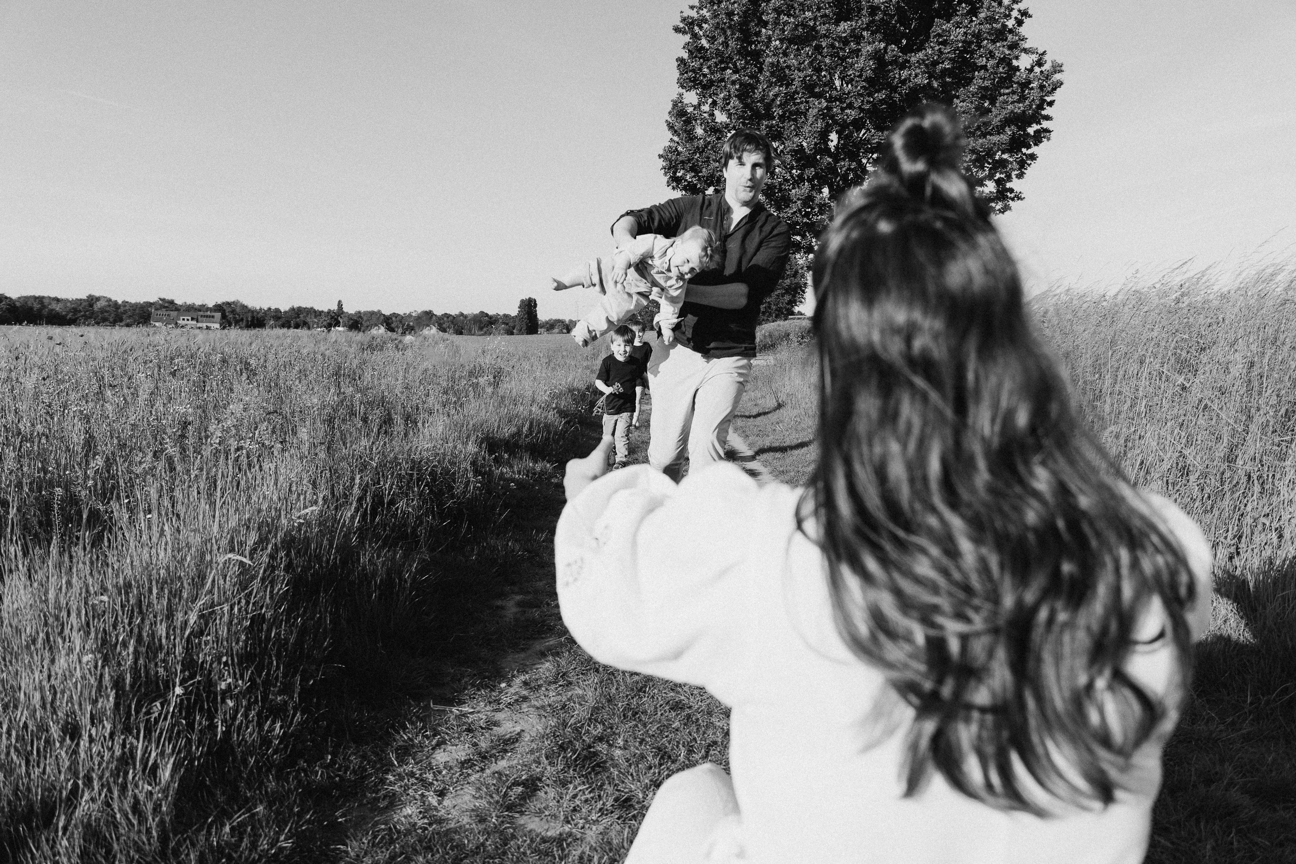 Familienfotos in der Natur. Familien & Hochzeitfotografin Nadja Holzmann