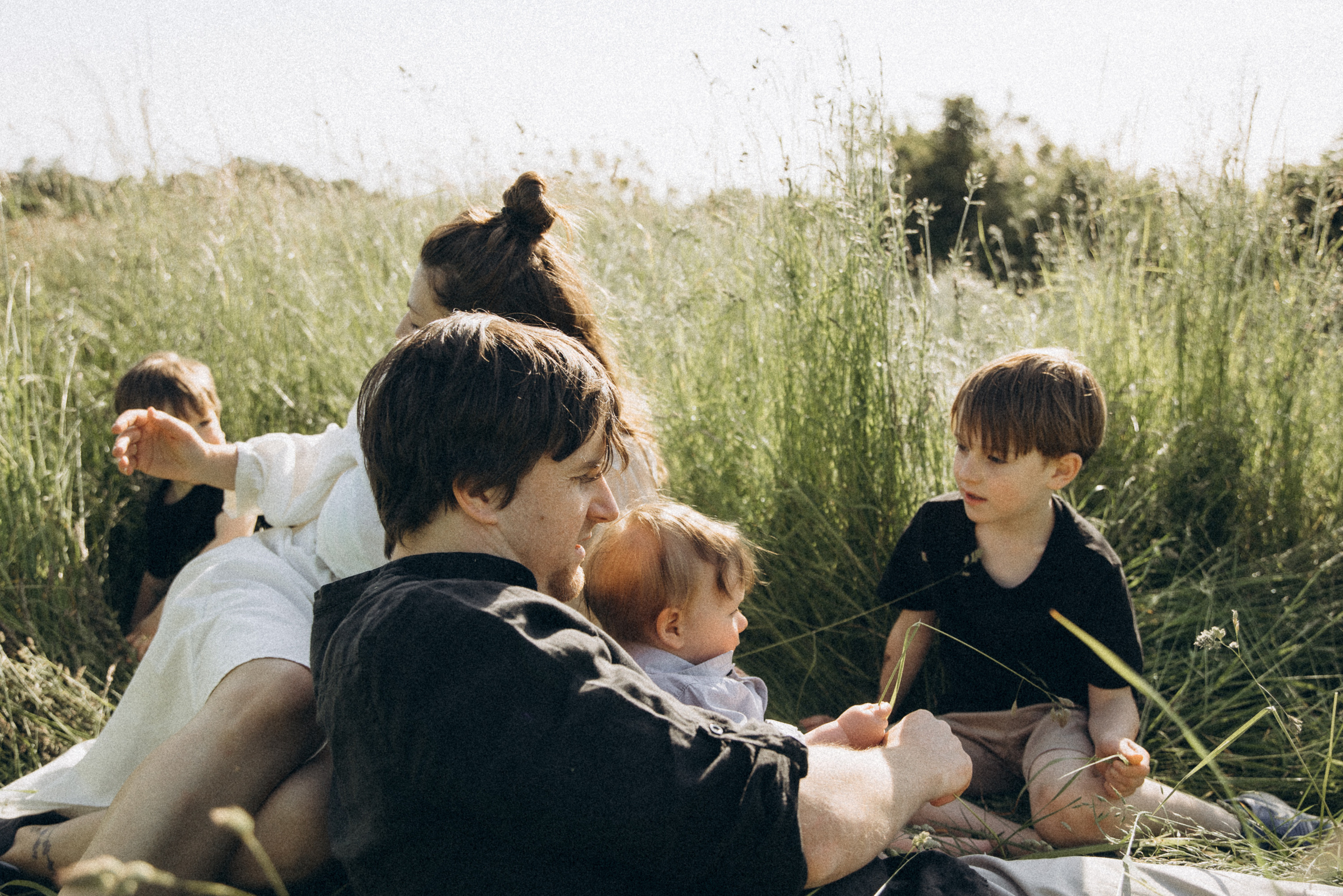 Familienfotos in der Natur. Familien & Hochzeitfotografin Nadja Holzmann