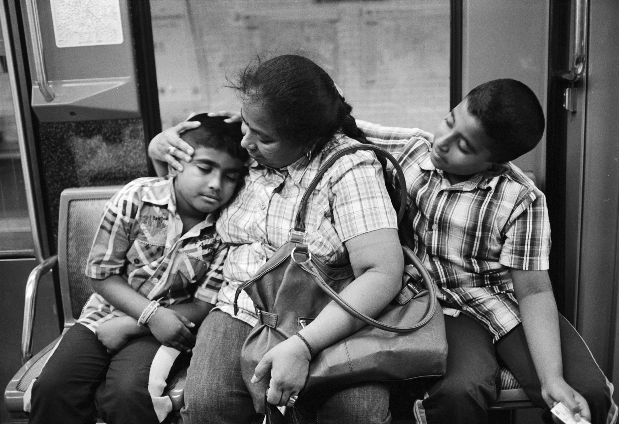 Behavior in public places. Ozwalt