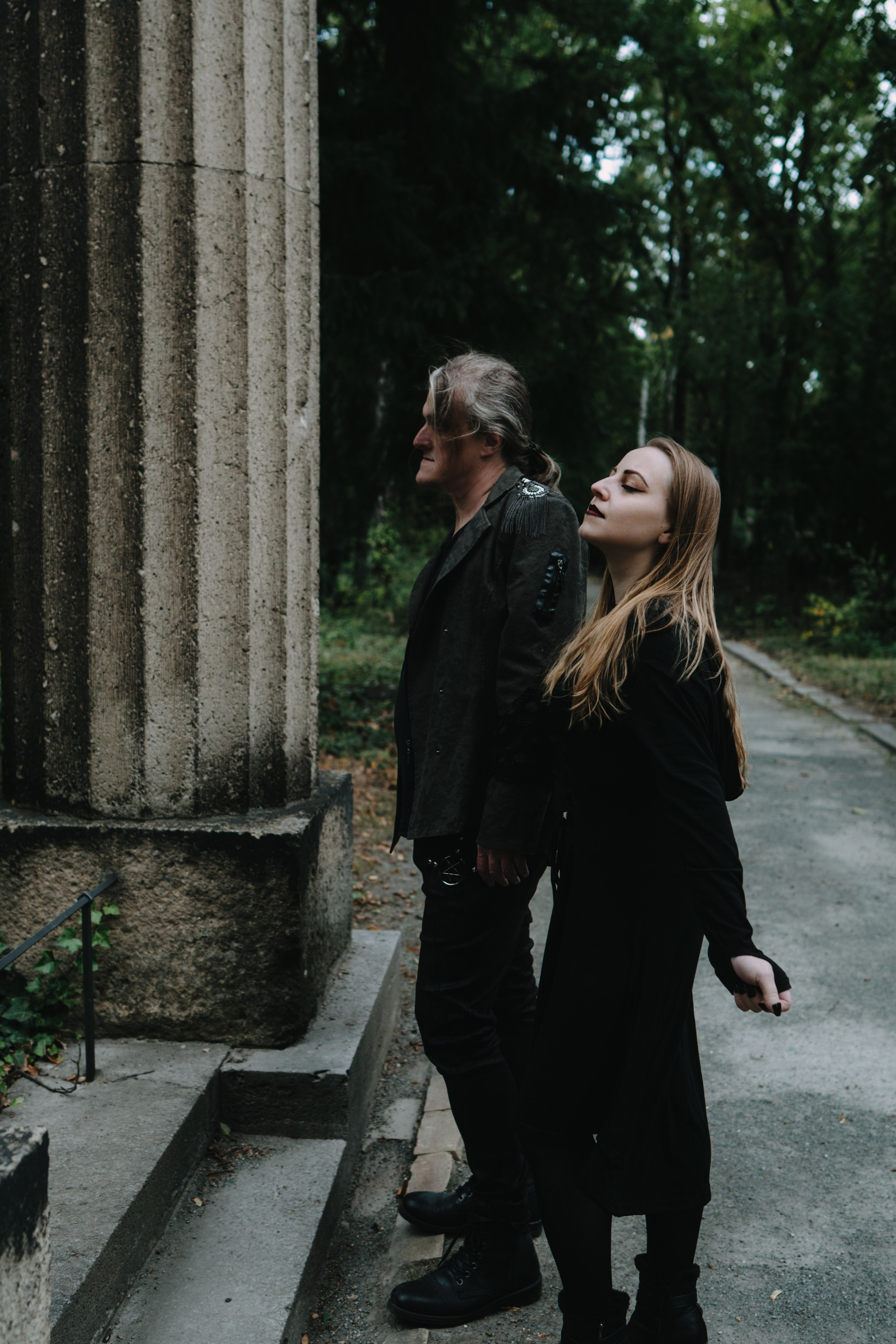 Maria and Eric. Главное меню