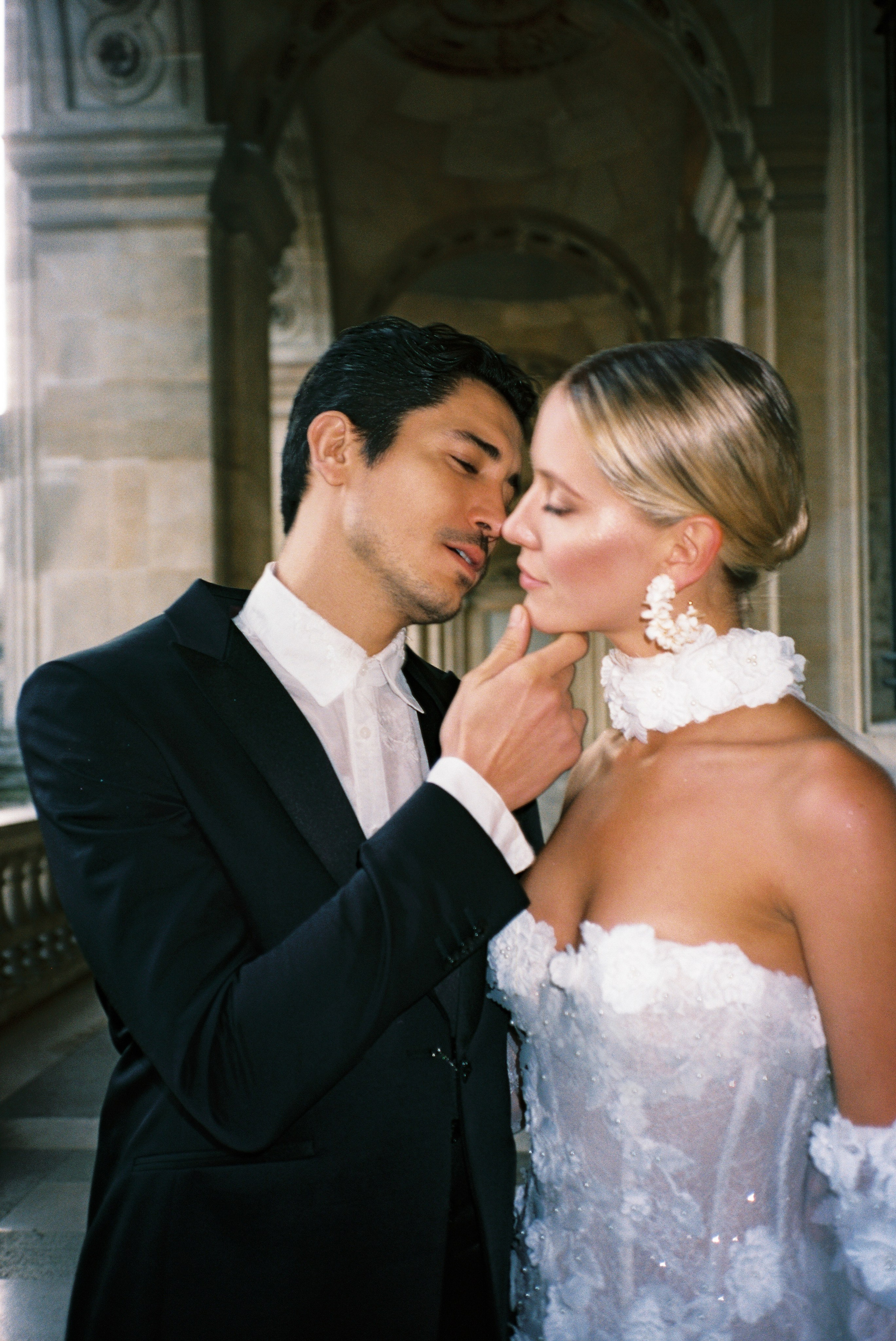Romantic Photoshoot in Paris — Paris, the City of Love