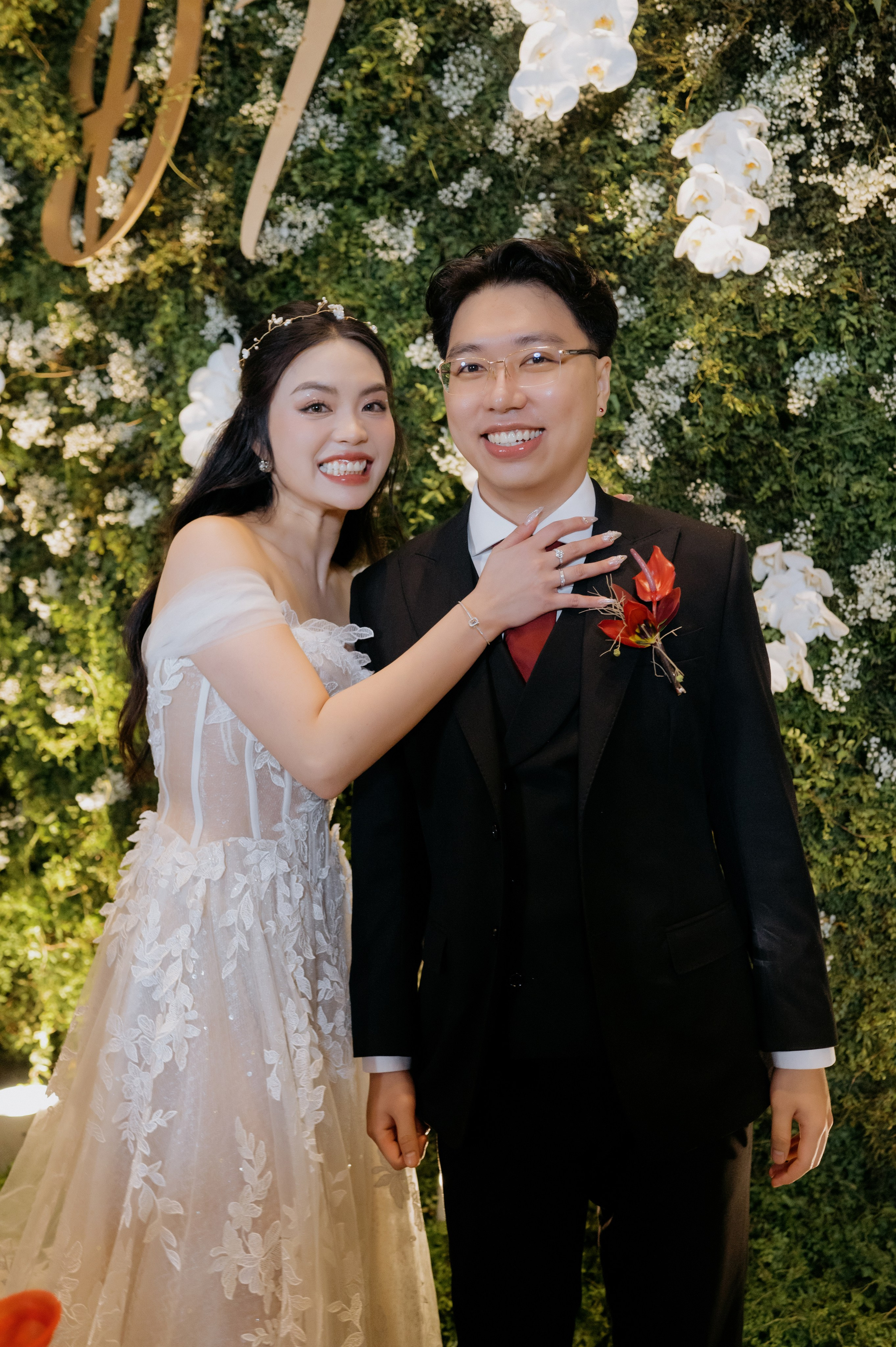 DAT & TU / Wedding Party. Saigon Wedding Present | Art Beyond Moments
