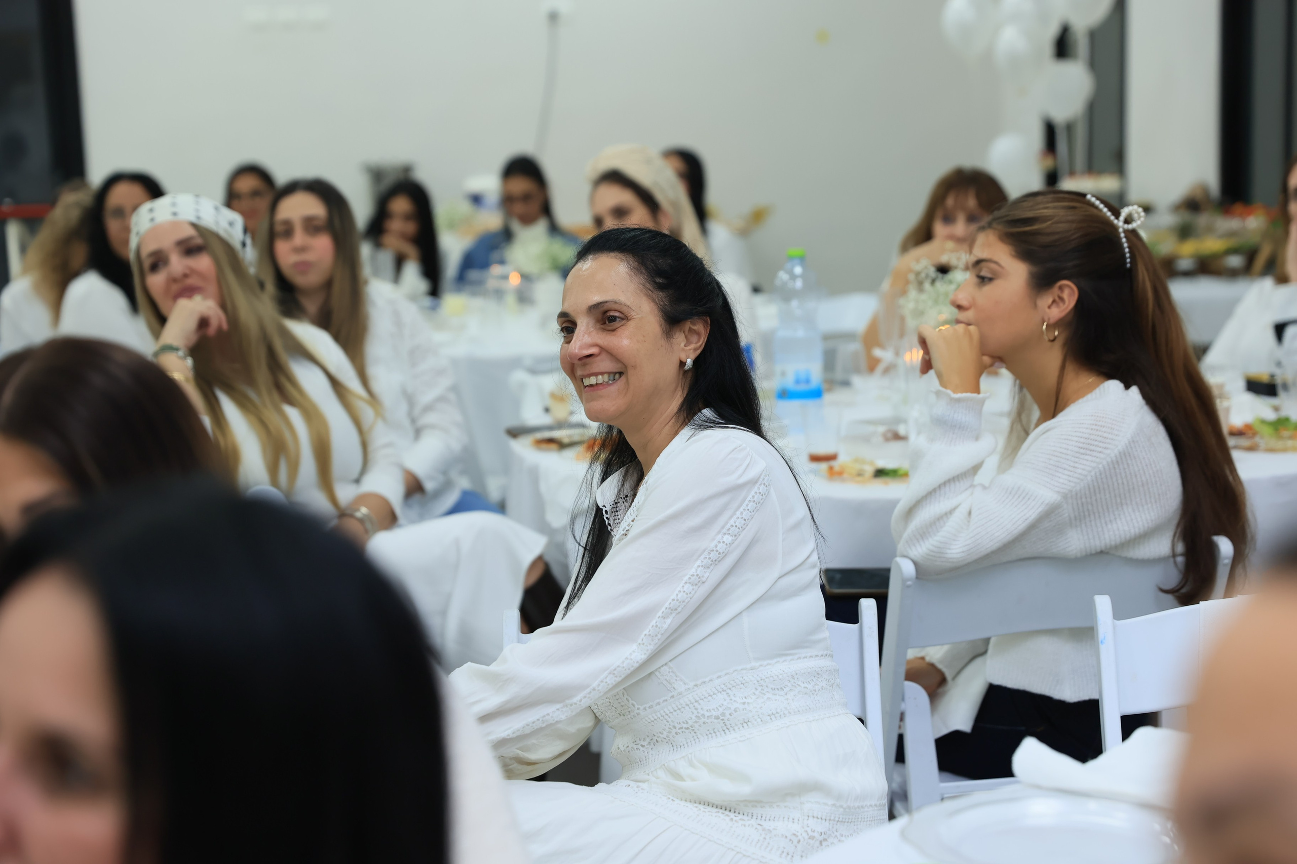 נטף הפרשת חלה. שני ויזל | צלמת הריון, צילומי משפחה וצילומי בוק בת מצווה