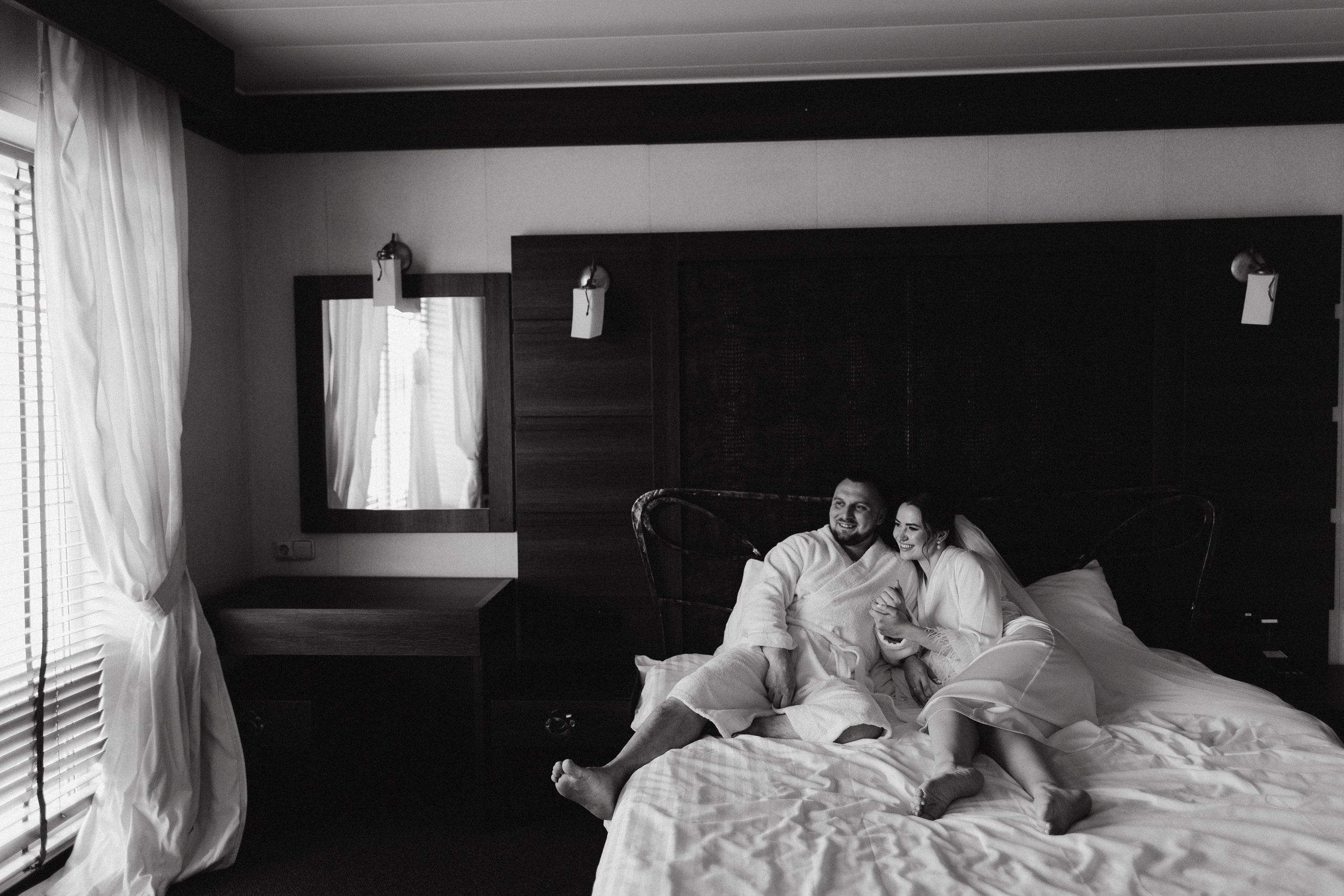 White Wedding. Wedding and Family Photograph