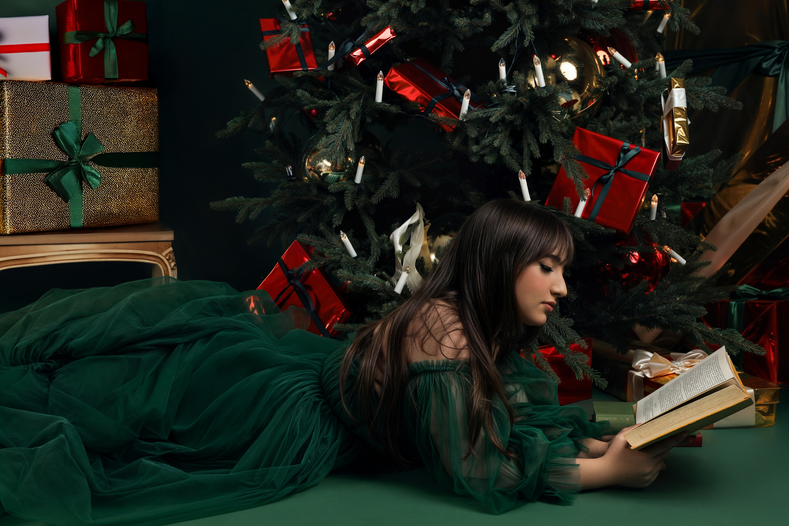 CHRISTMAS Photoshoot 2024/25. Photographer Anya Khasapi. Nafplio, Greece