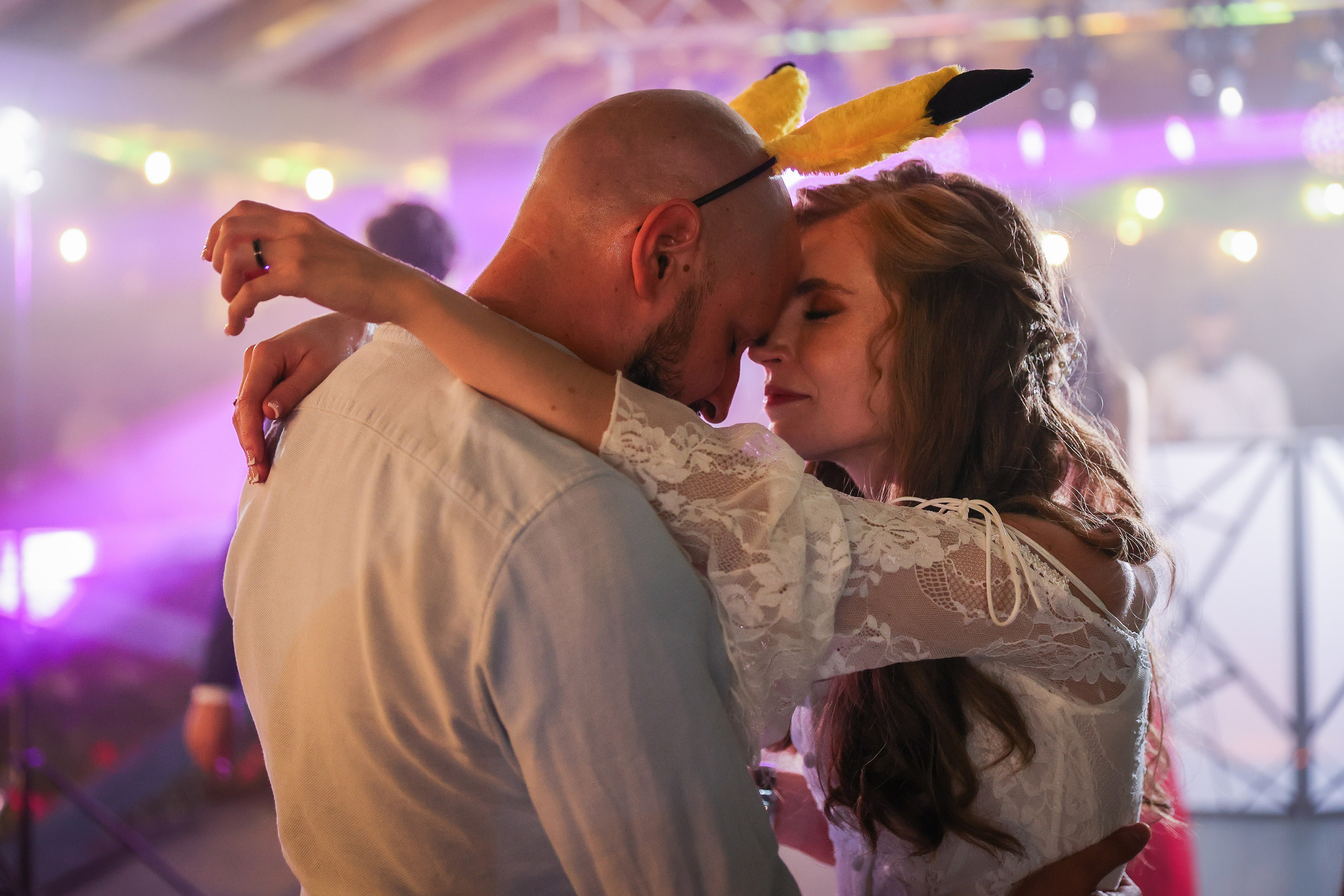 Orsi & Remus, eleganță în inima Transilvaniei. Rares Bucur is a professional wedding photographer based in Cluj-Napoca, Romania, specializing in wedding photography