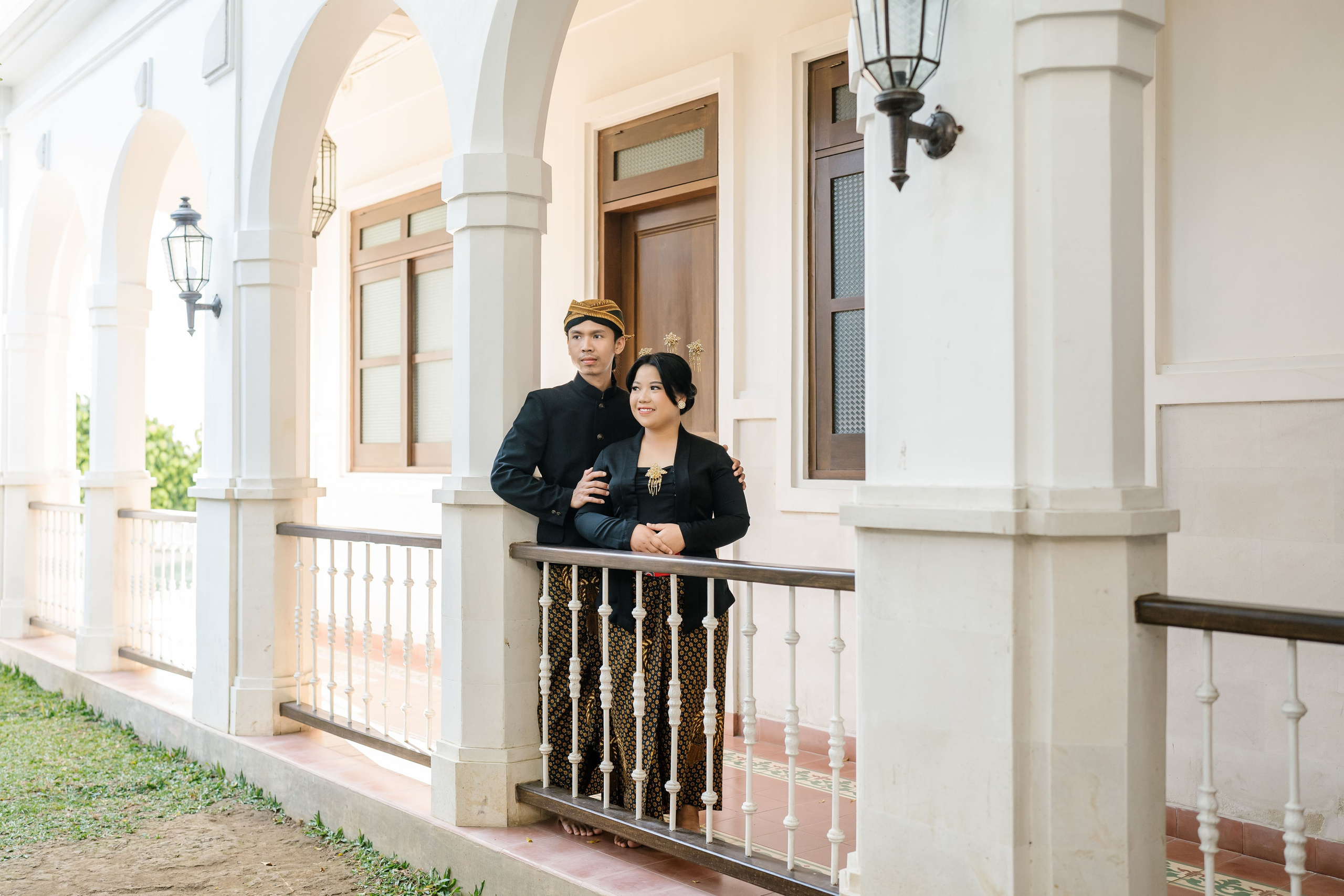 Prewedding Photo Shoot with Javanese style. Female Photographer in Bali