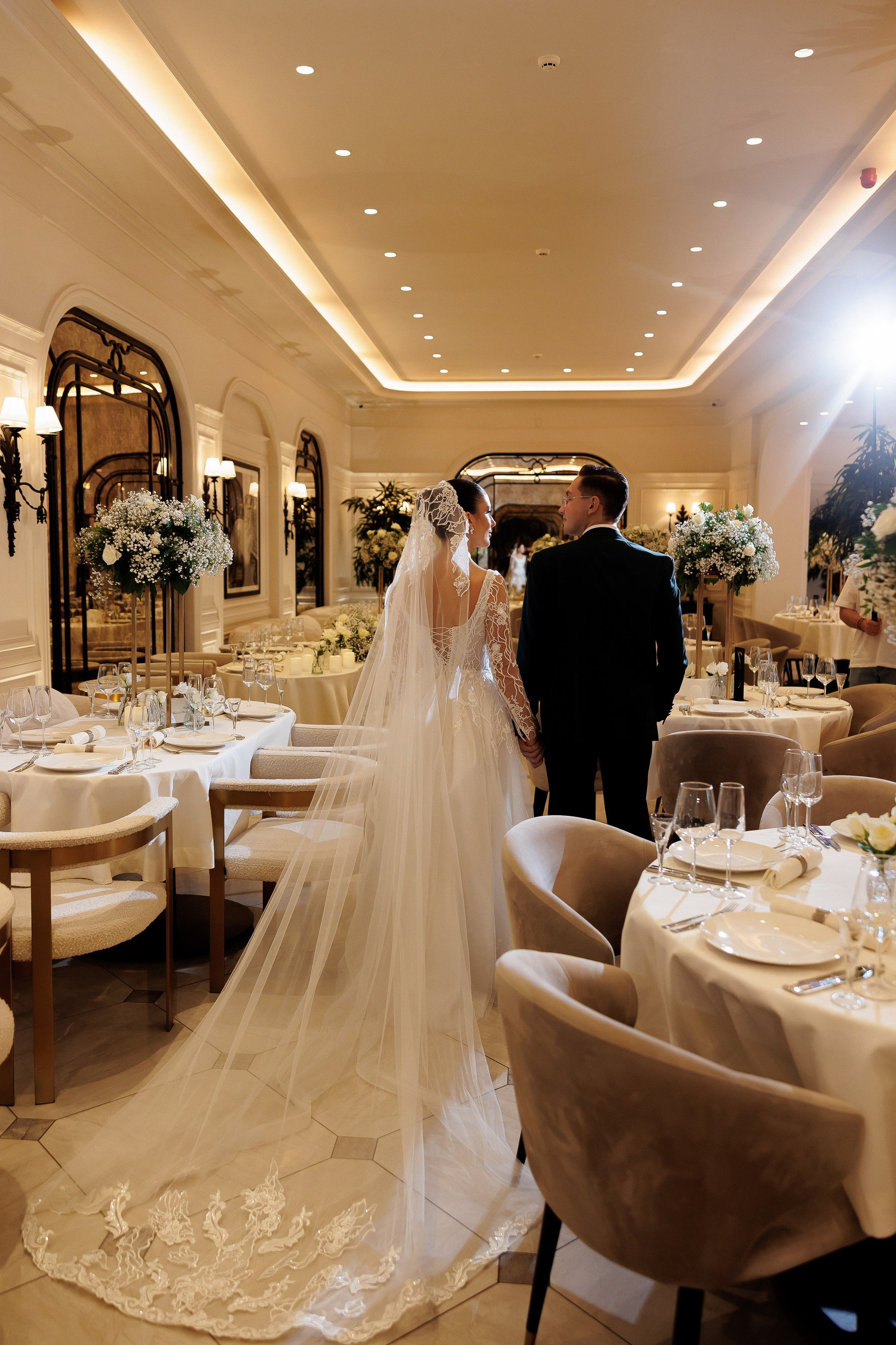 Serghei & Erica — Queen Residence. Servicii Foto și Video 067188353