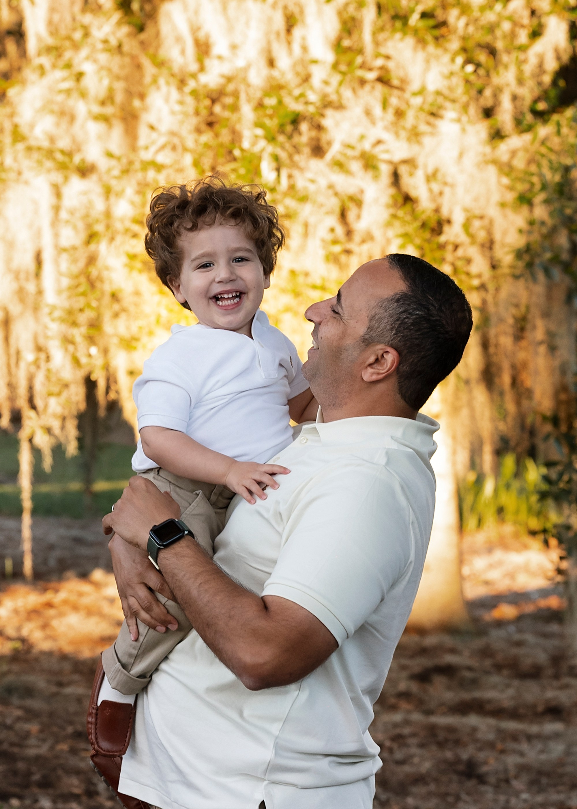 Family session outside. Portrait, kids and family photographer in Wesley Chapel Alina Alice Osipova
