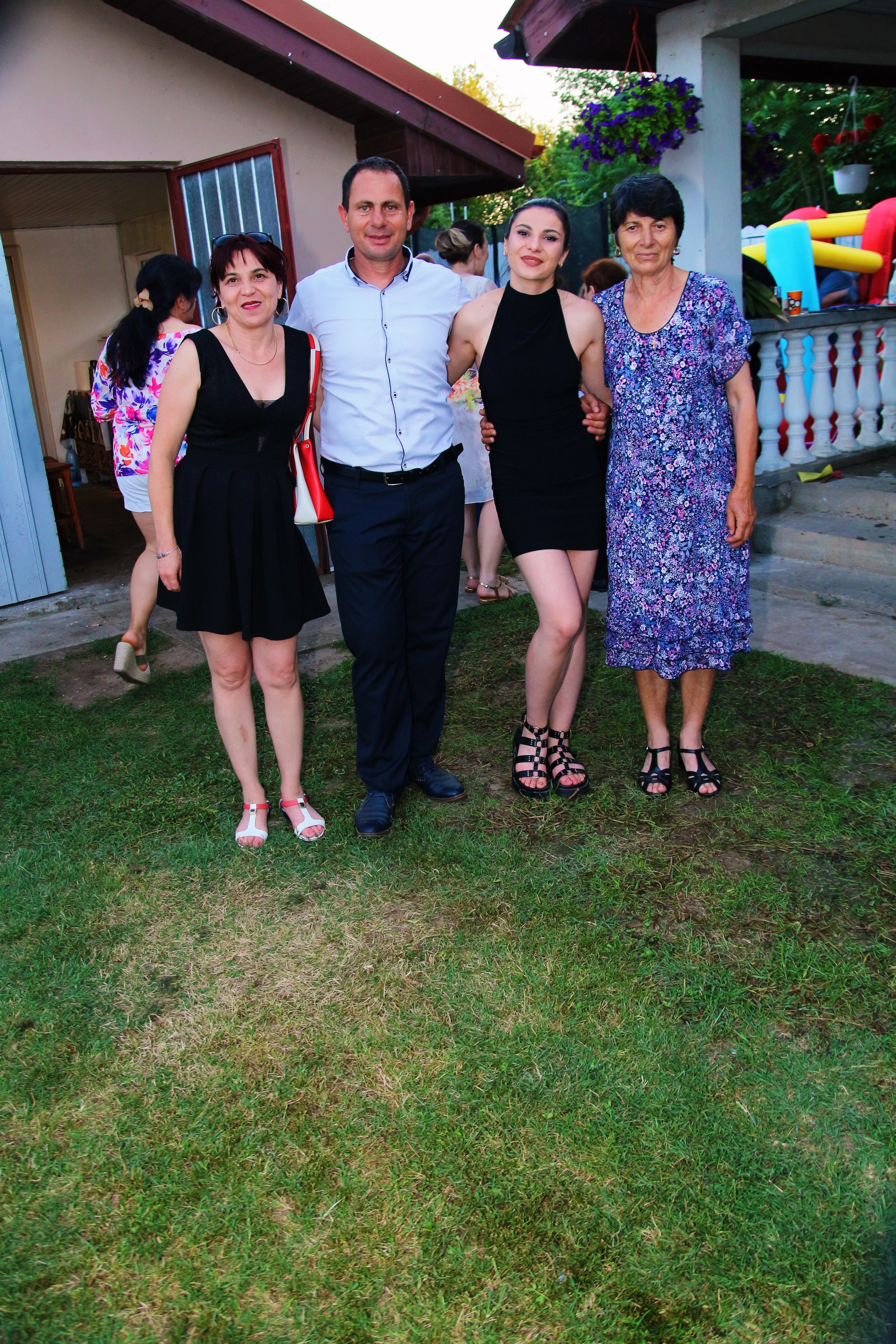 BYZO MEDIA. PETRU BYZO - family and children photographer in ROMANIA