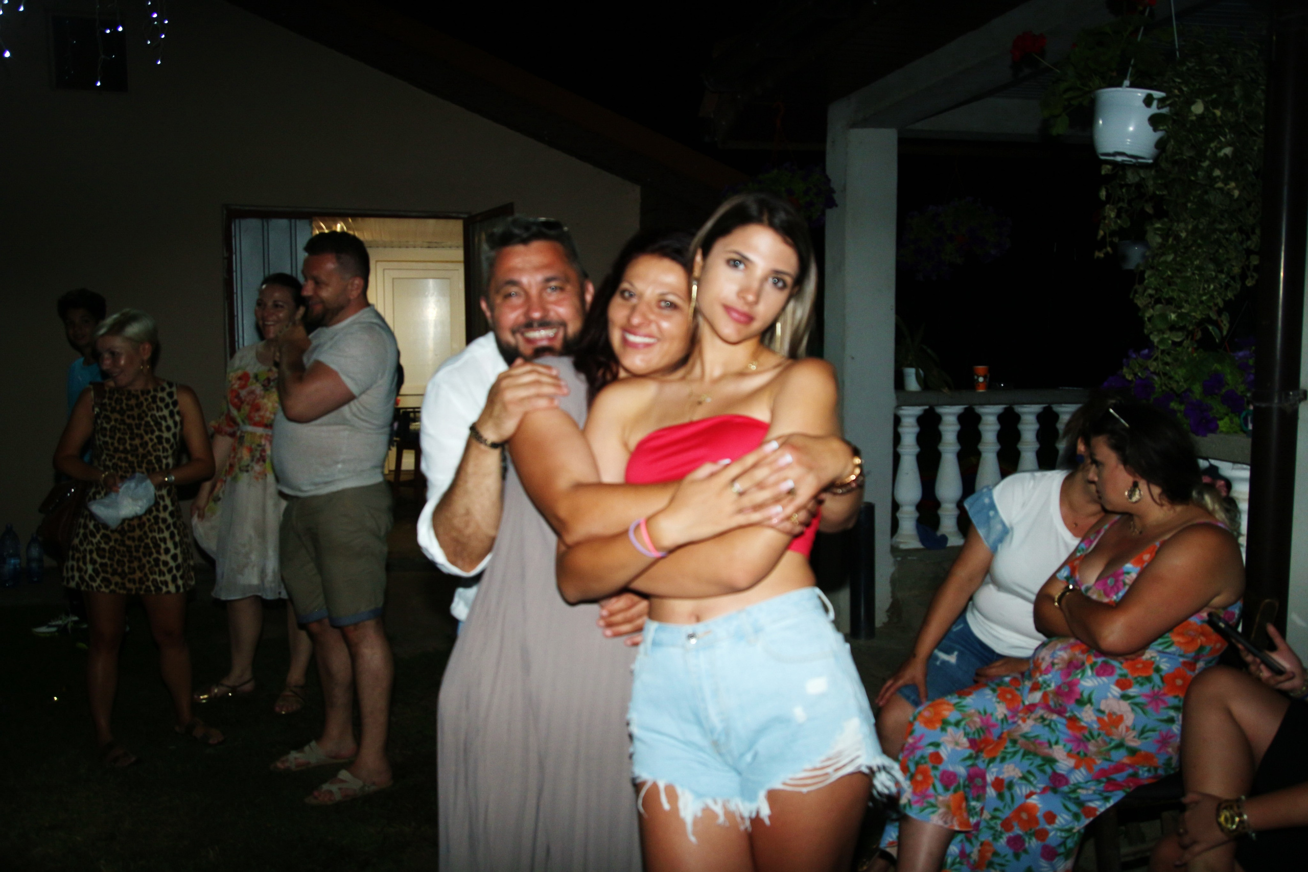 BYZO MEDIA. PETRU BYZO - family and children photographer in ROMANIA