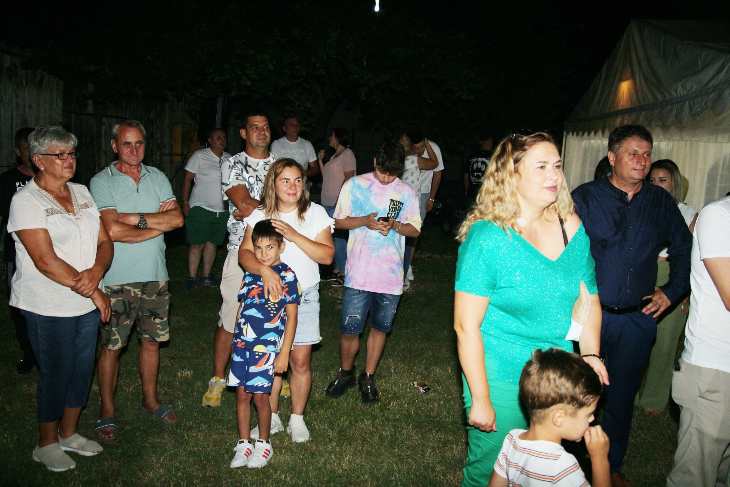 BYZO MEDIA. PETRU BYZO - family and children photographer in ROMANIA