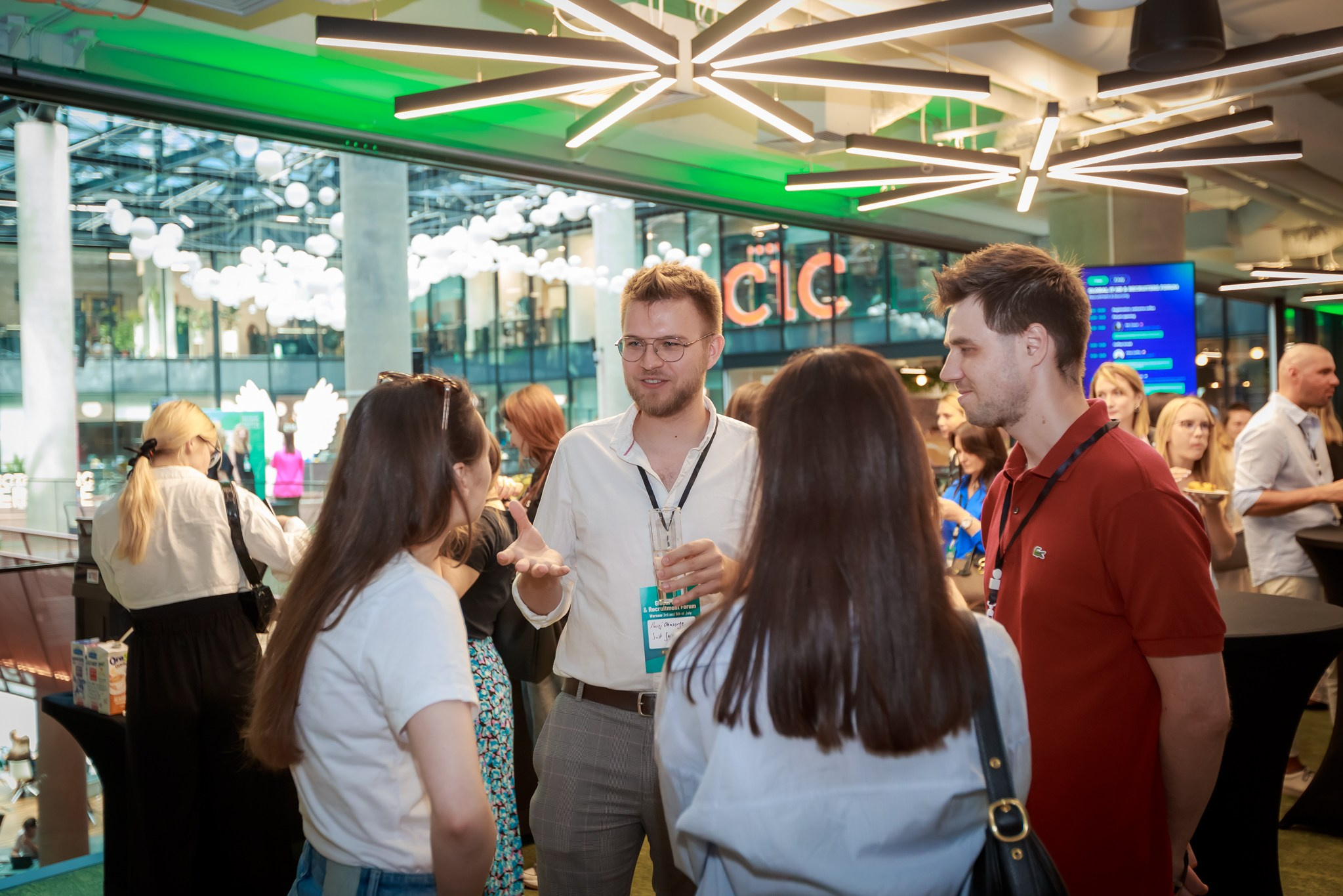 WYDARZENIA BIZNESOWE. Fotograf w Warszawie-Konstantin Golubev