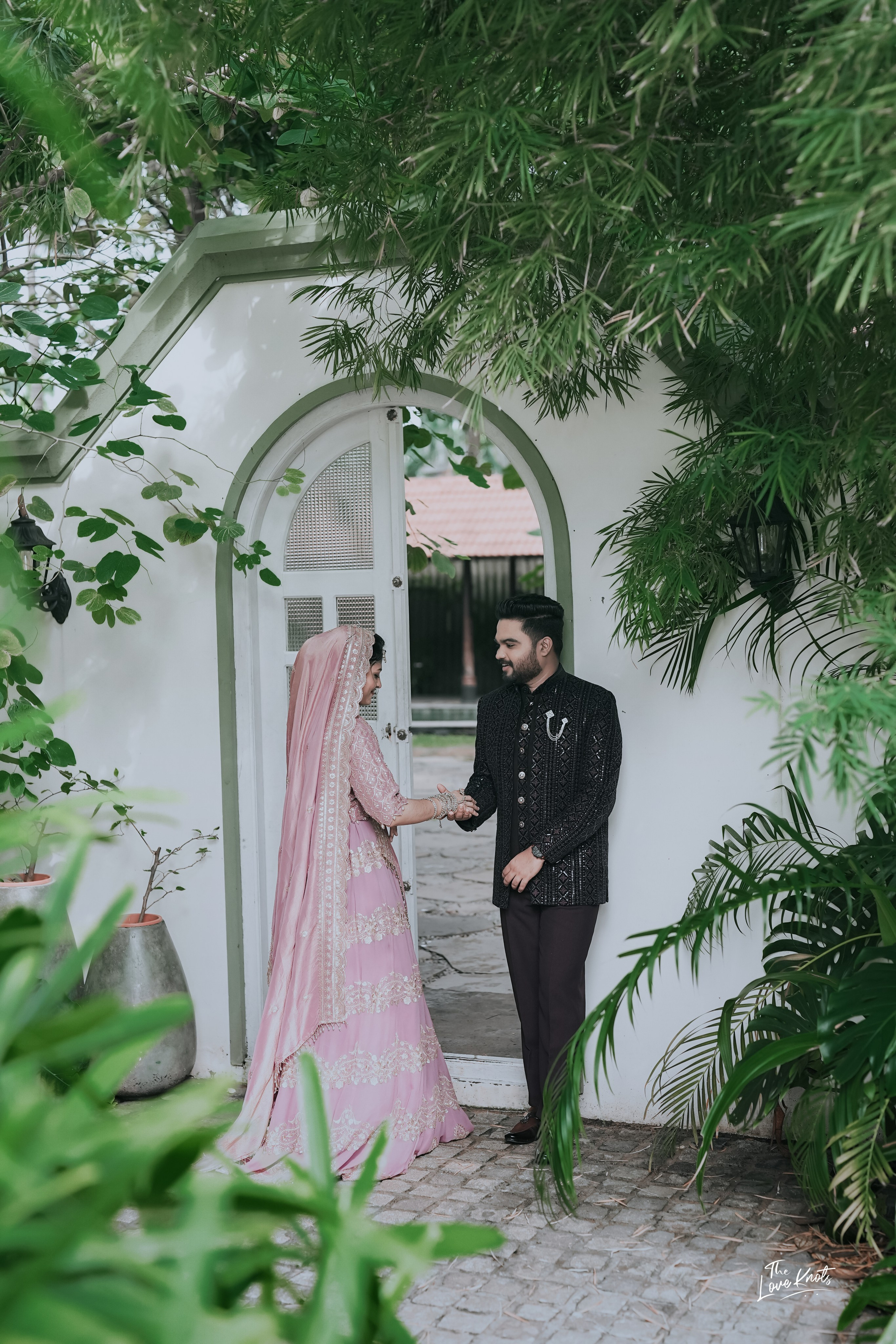 SHIBIL / RISLA. Theloveknots