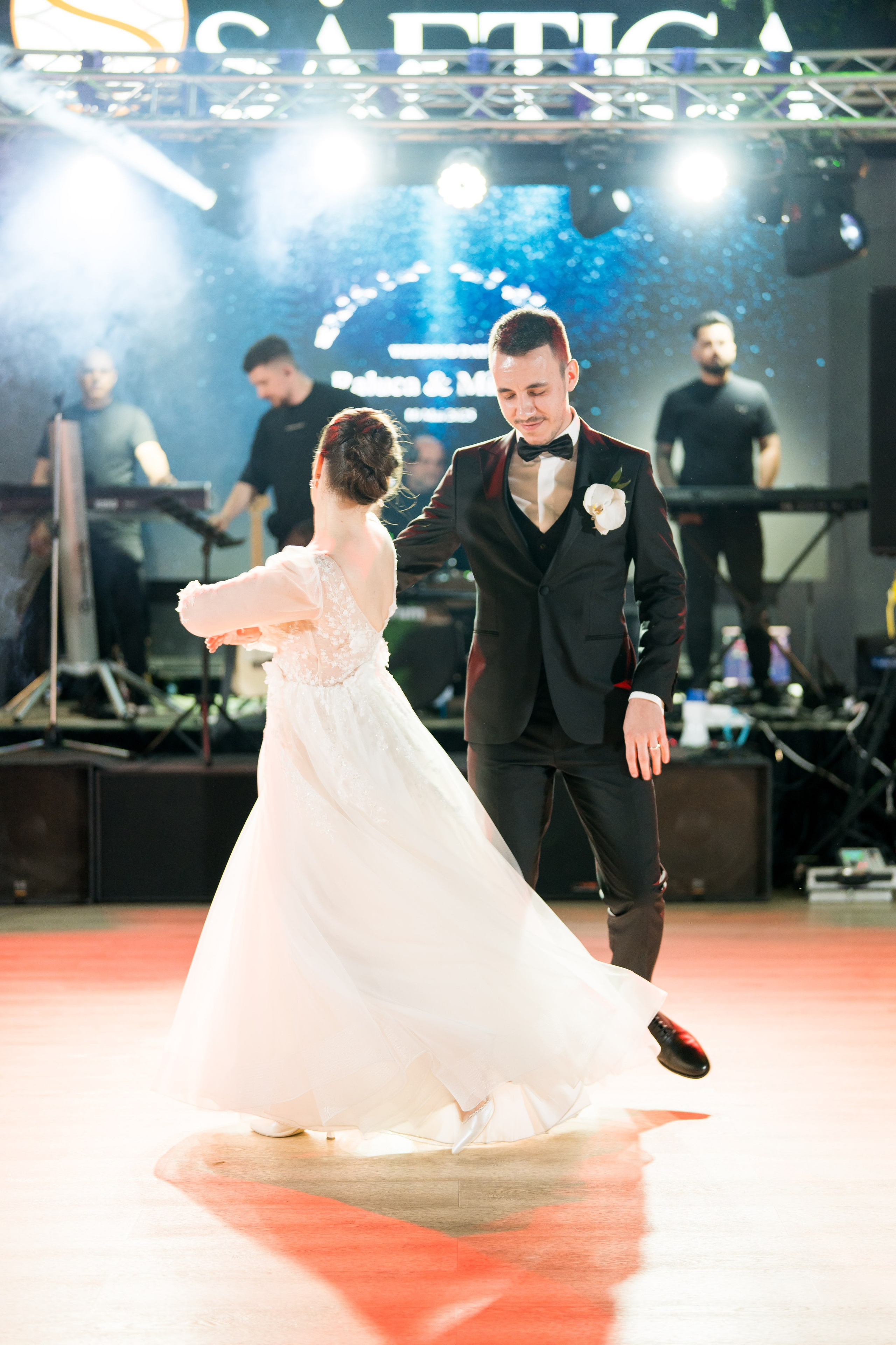 PARTY. Gabriel Florea — Fotograf nuntă București