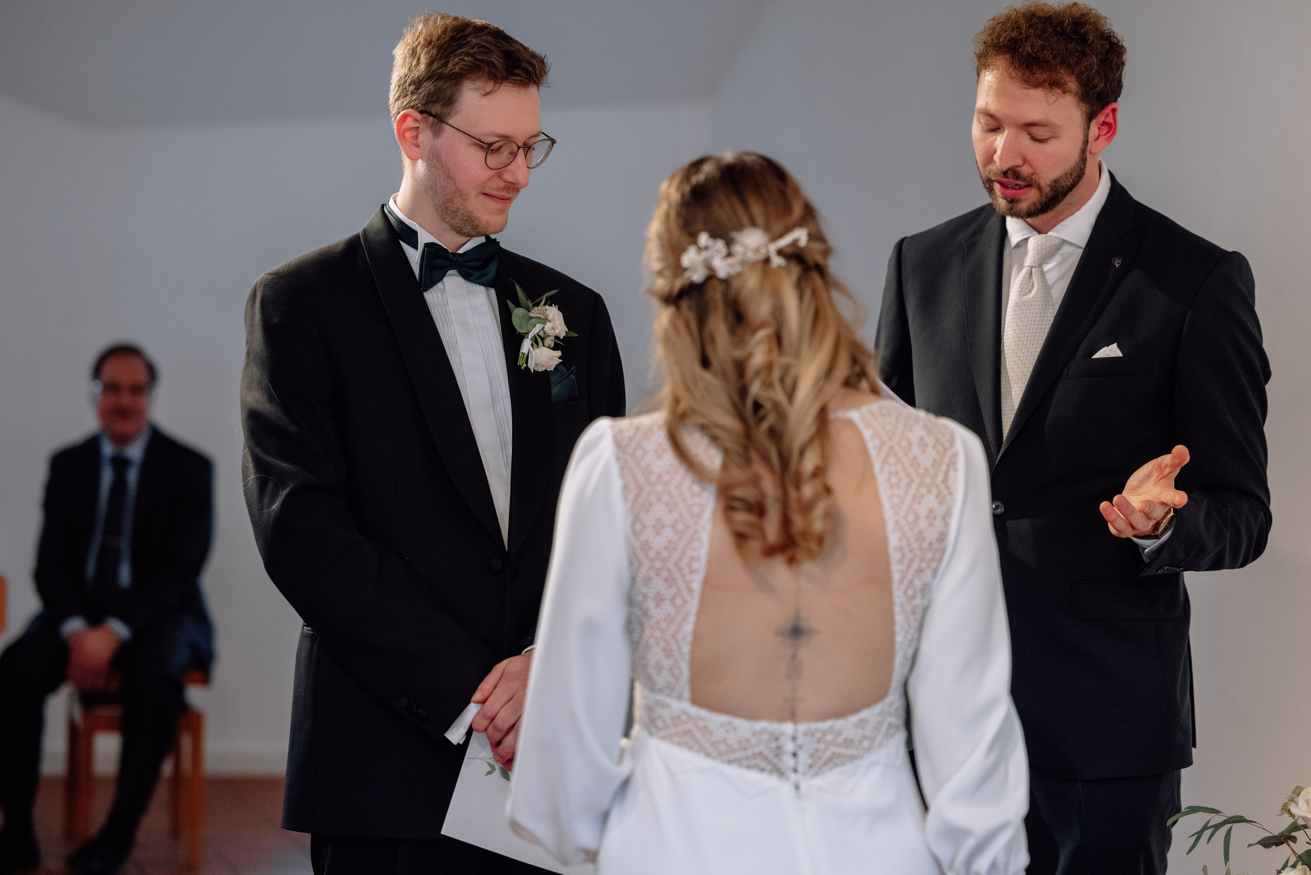 Brautpaar beim Eheversprechen