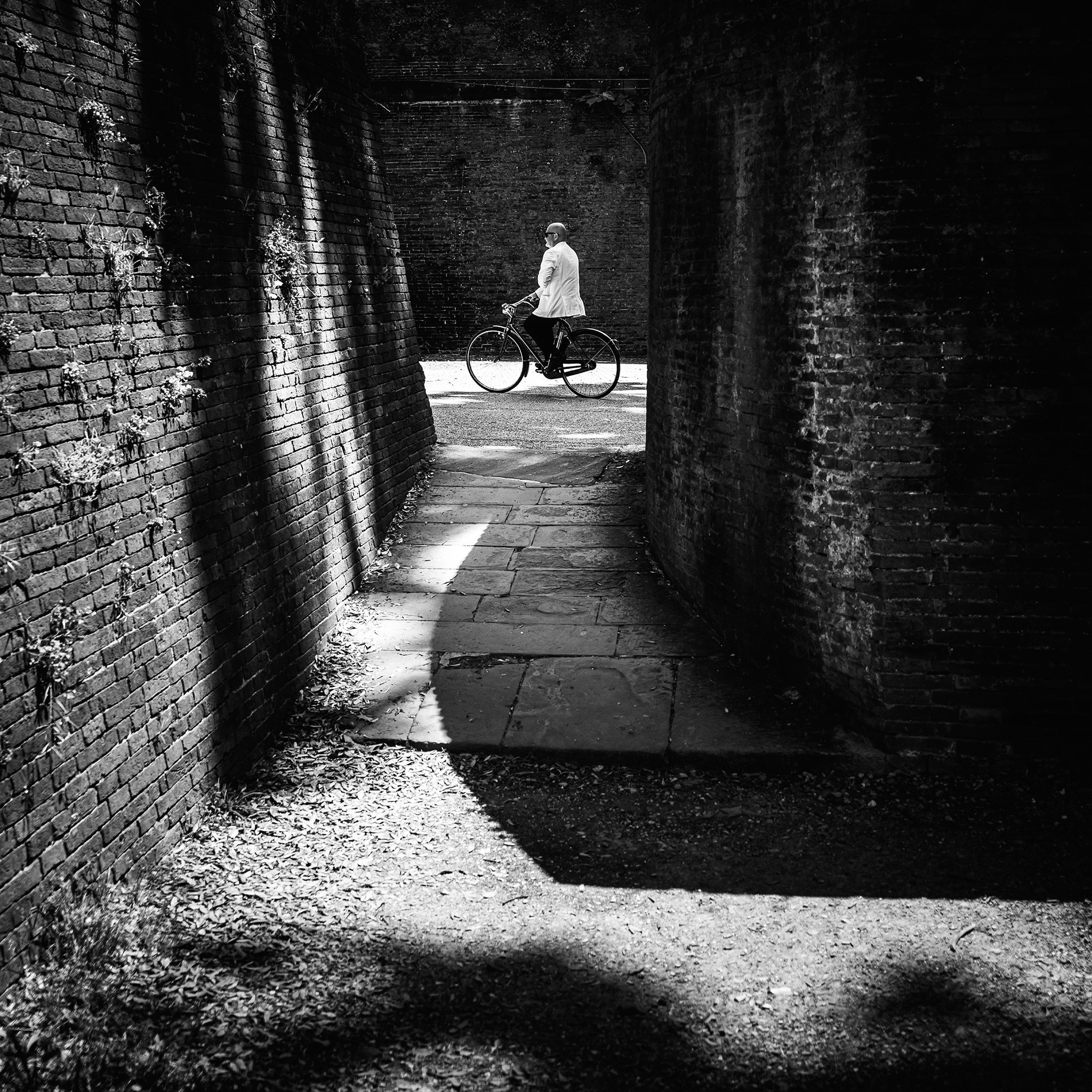 Street and Urban. Photography by Mircea Maieru