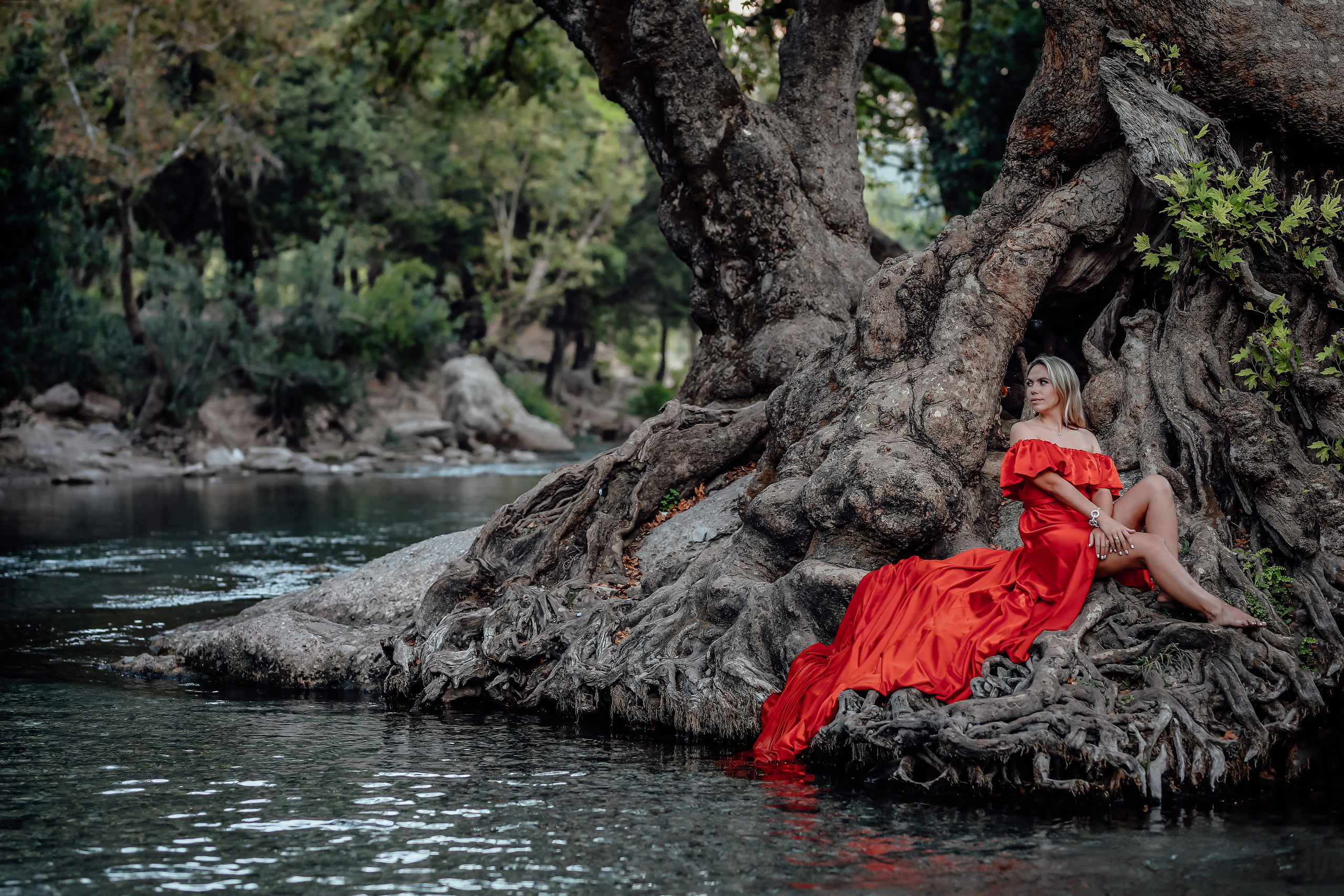 Photoshooting on an antique brige. Photographer in Turkey, Antalya, Kemer, Belek, Side, Kas, Fethiye