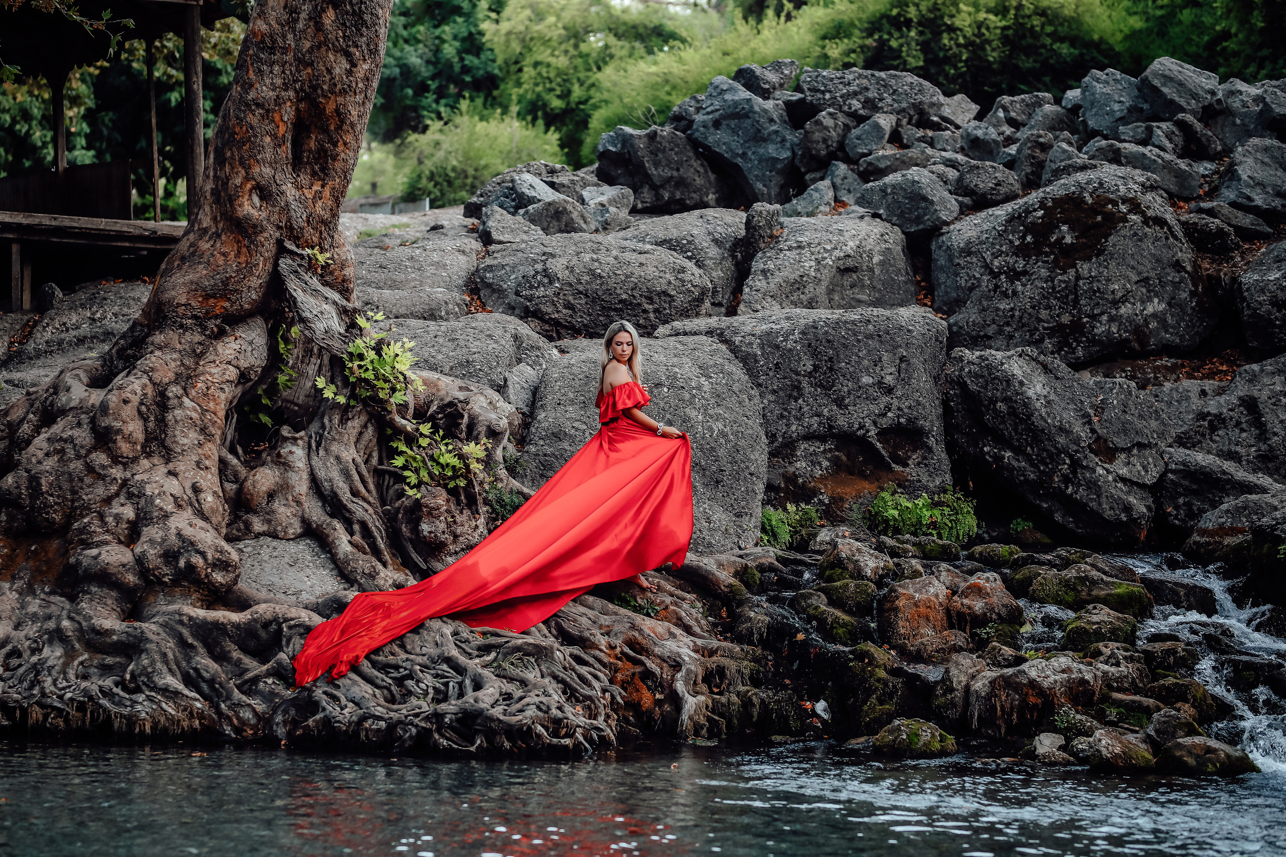 Photoshooting on an antique brige. Photographer in Turkey, Antalya, Kemer, Belek, Side, Kas, Fethiye