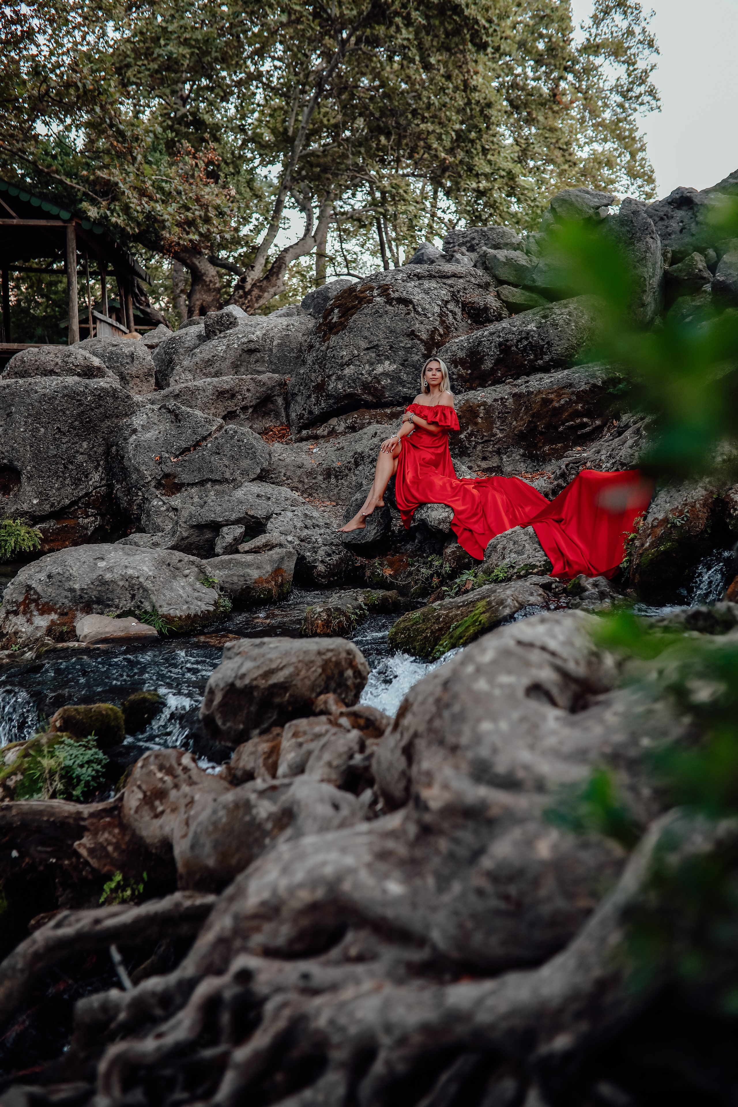 Photoshooting on an antique brige. Photographer in Turkey, Antalya, Kemer, Belek, Side, Kas, Fethiye