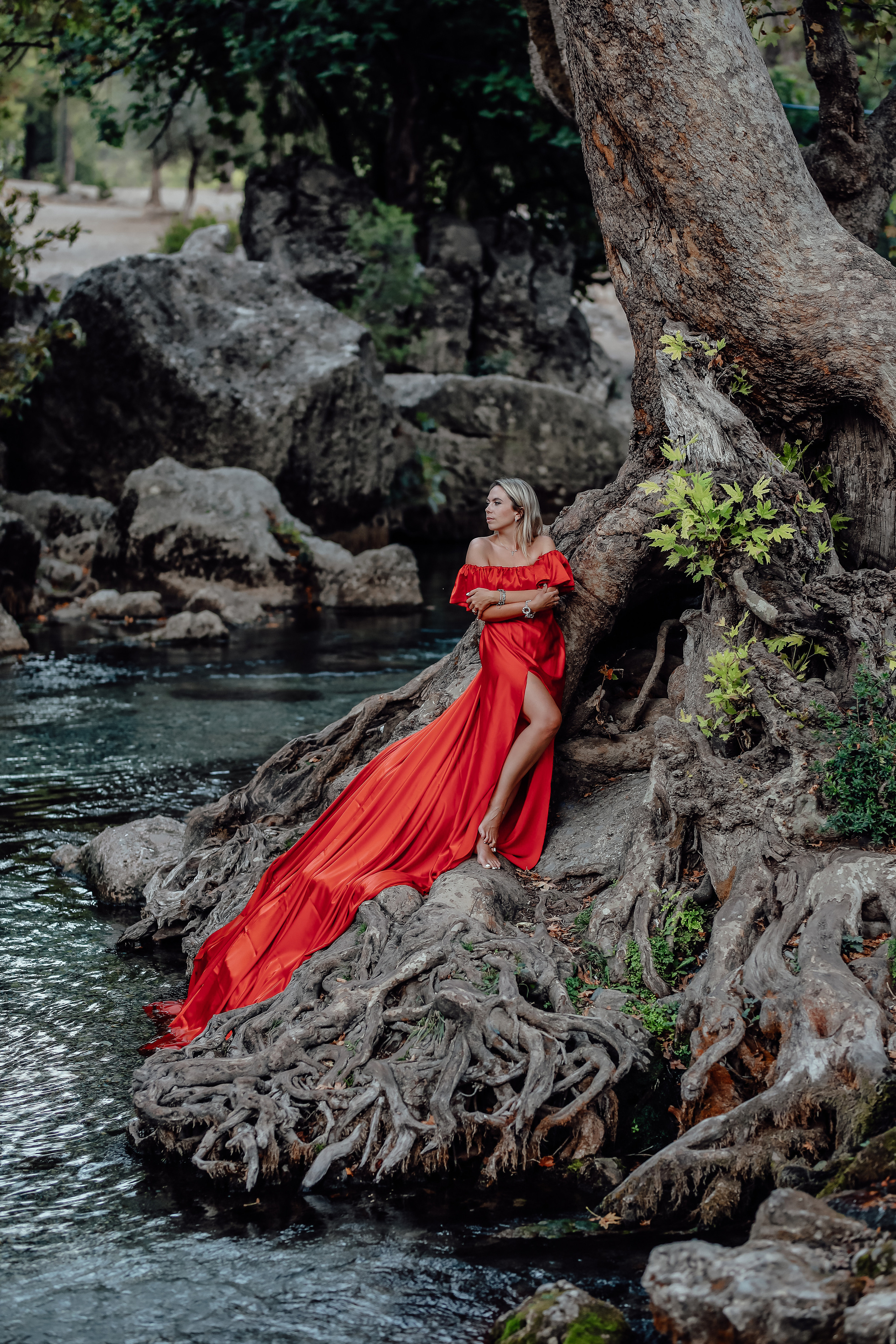 Photoshooting on an antique brige. Photographer in Turkey, Antalya, Kemer, Belek, Side, Kas, Fethiye