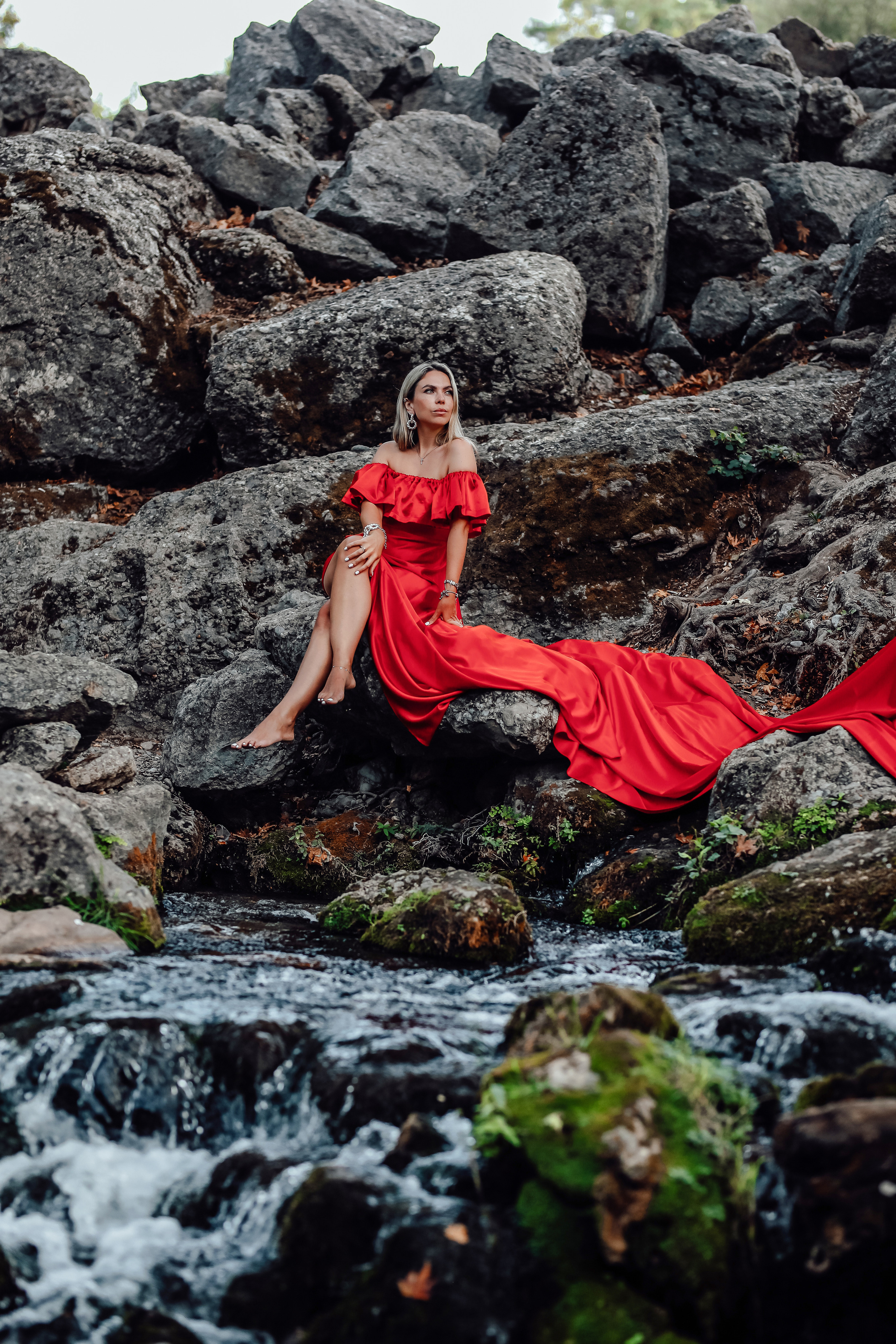 Photoshooting on an antique brige. Photographer in Turkey, Antalya, Kemer, Belek, Side, Kas, Fethiye