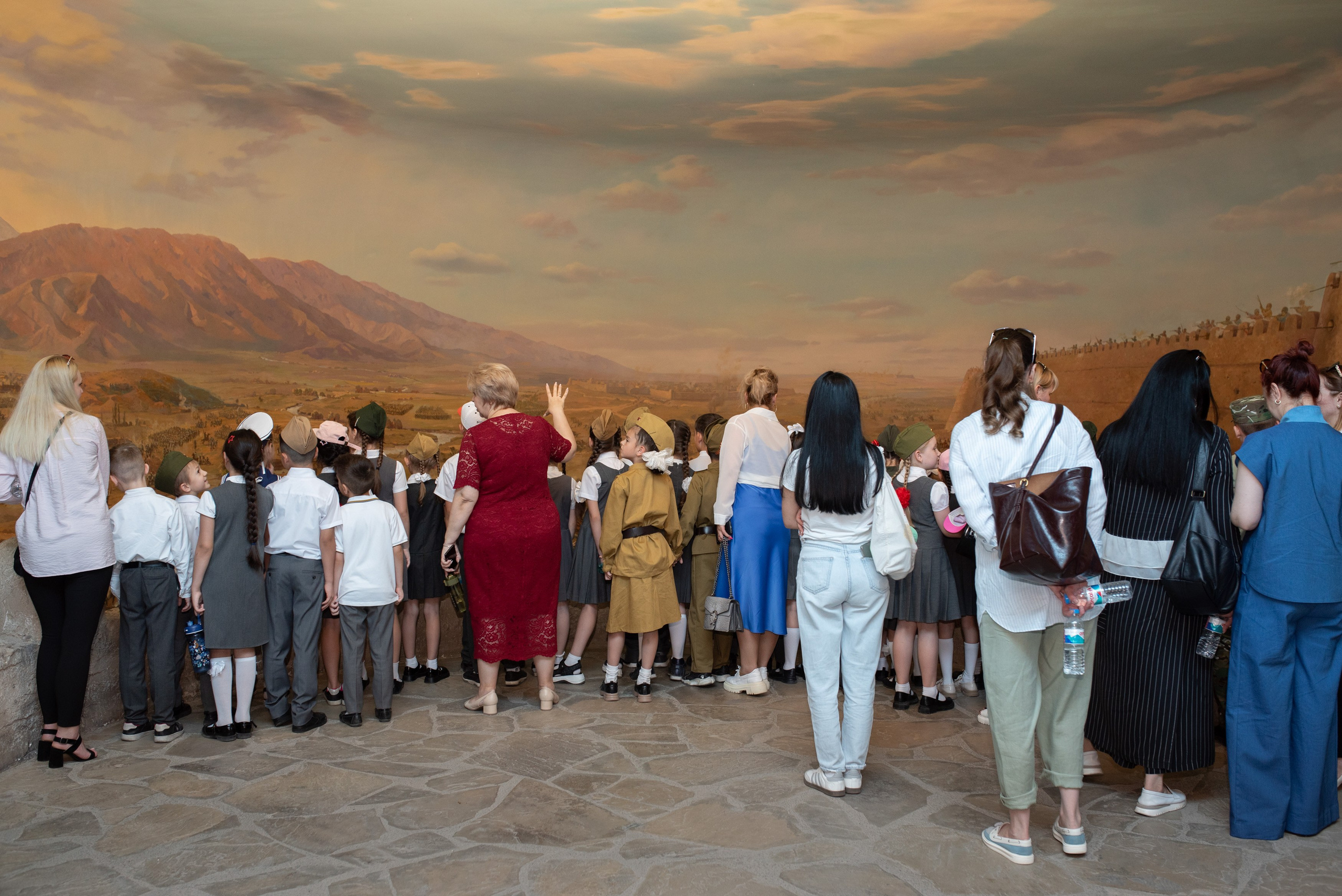 Вечный огонь 2"А» класс. Ваш фотограф в Ашхабаде Гамлет Осипов